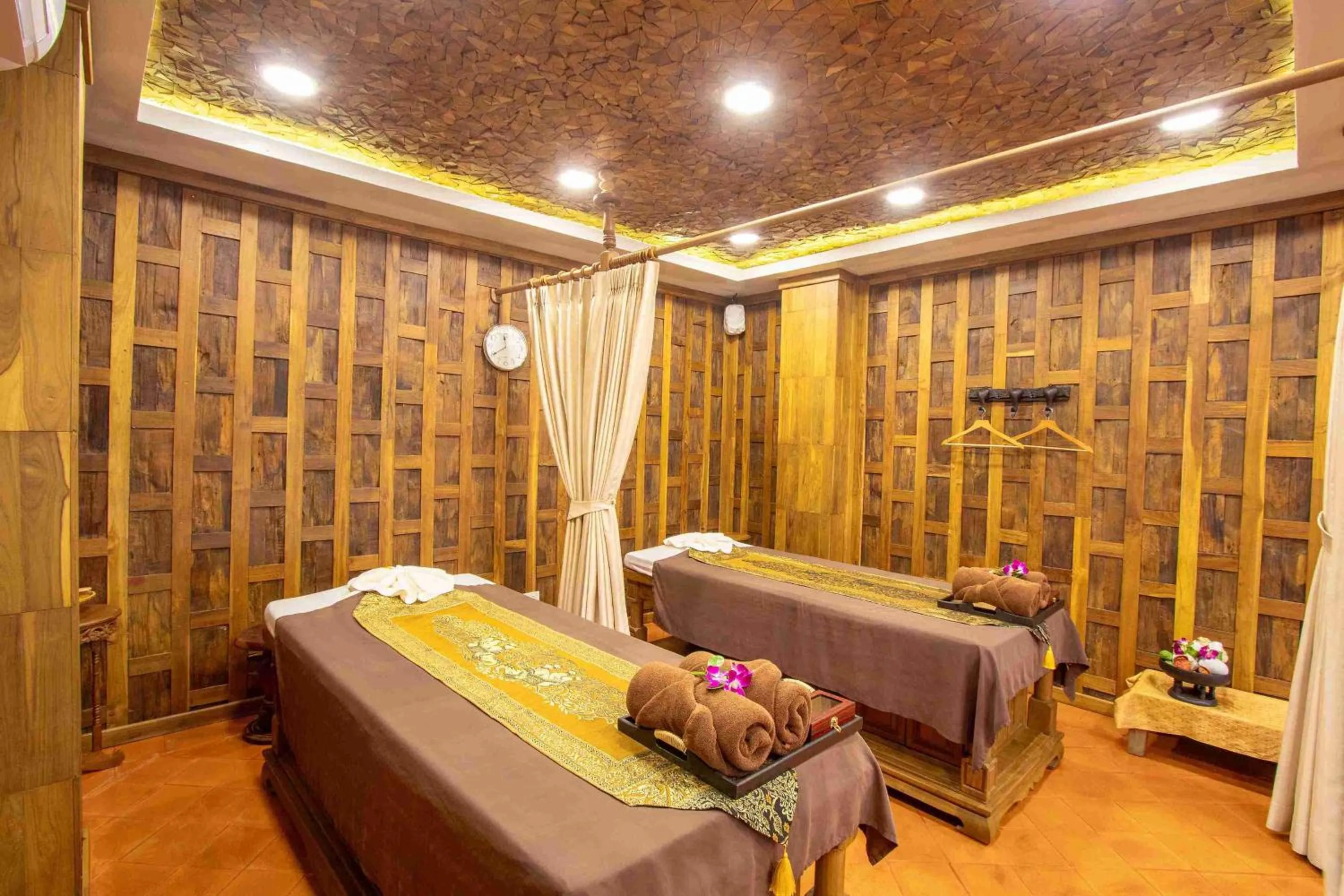 Spa and wellness centre/facilities, Bed in Santhiya Koh Chang Resort
