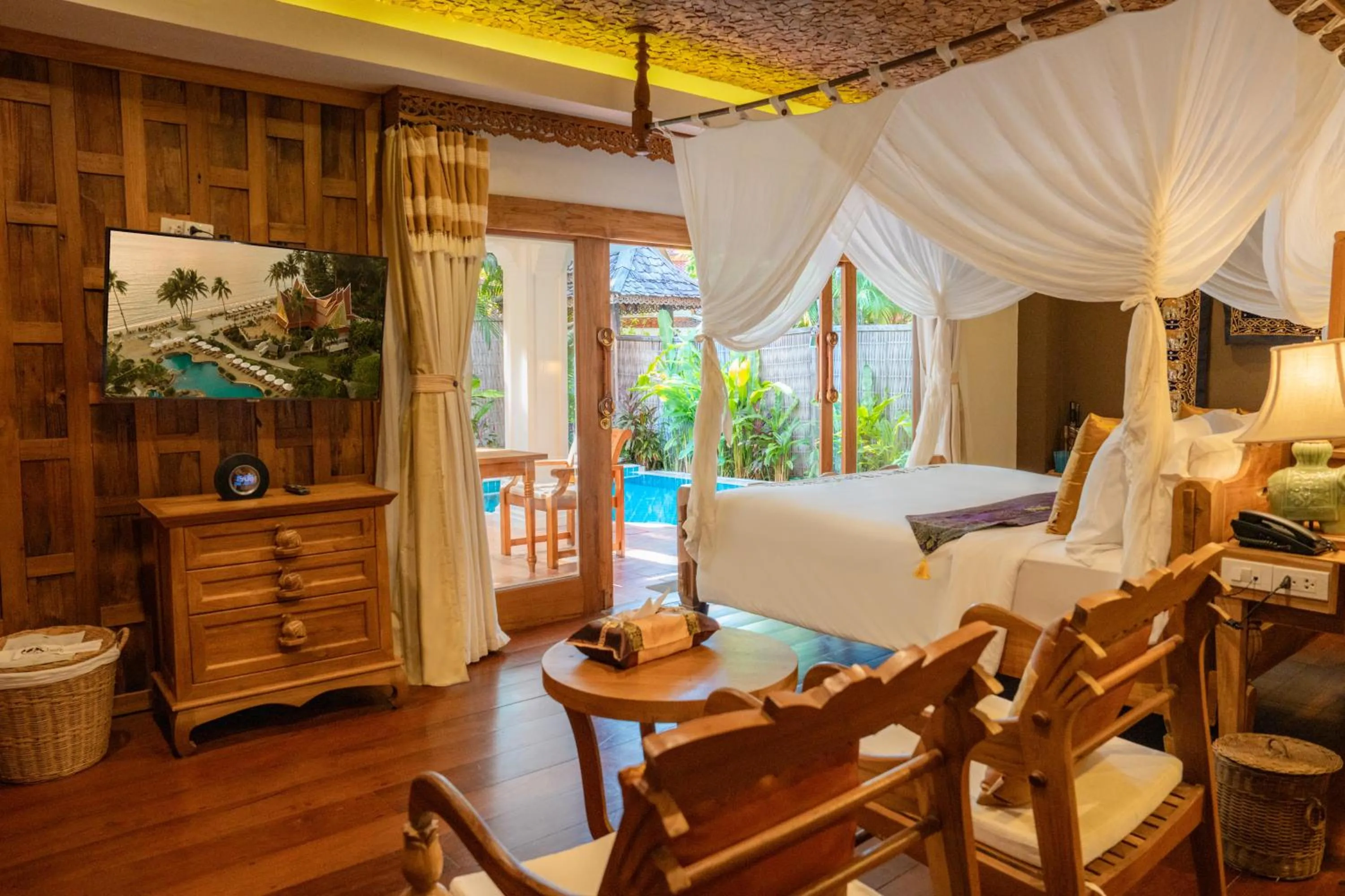 Bedroom, Bed in Santhiya Koh Chang Resort