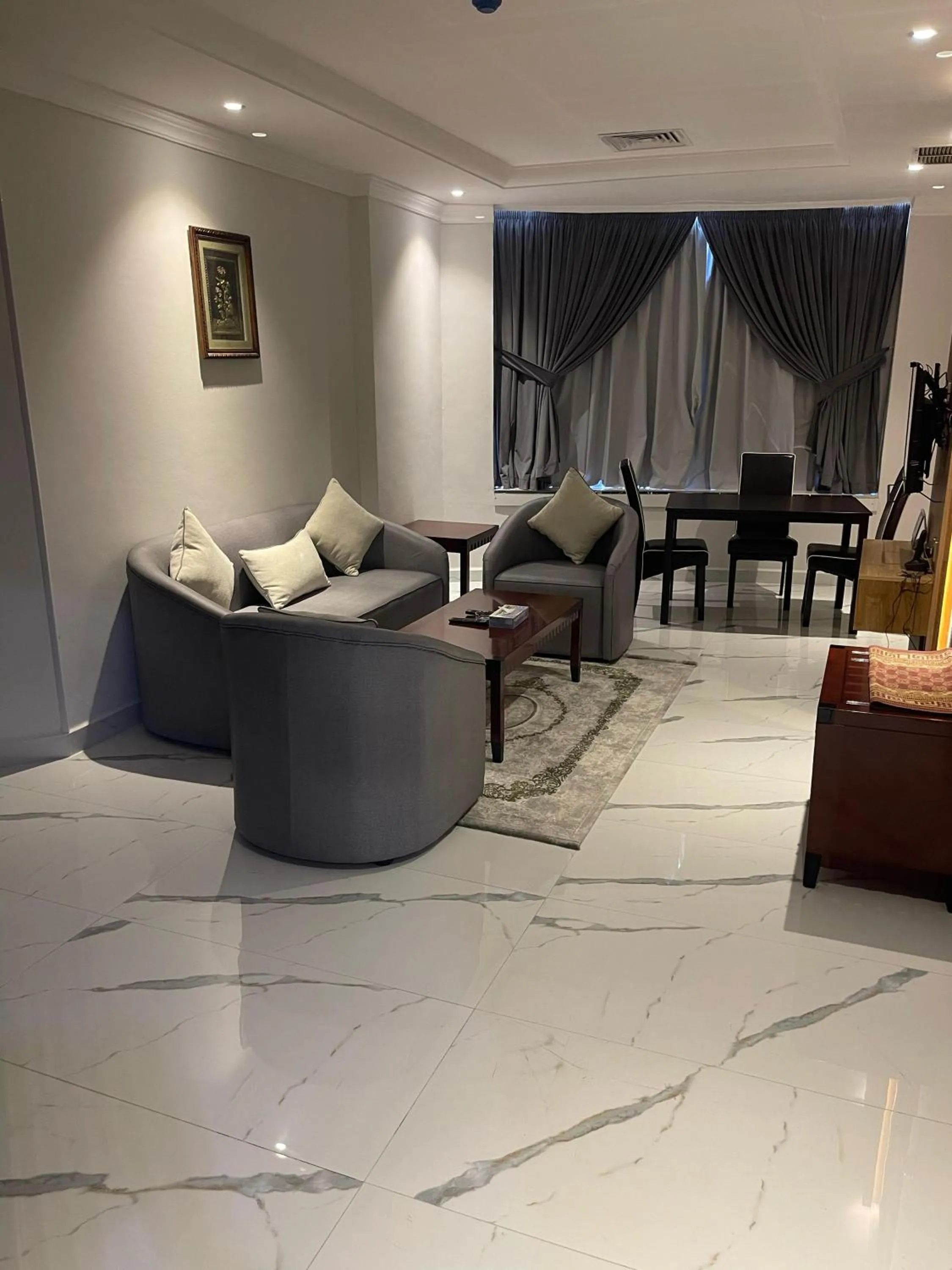 Continental Suite farwaniya