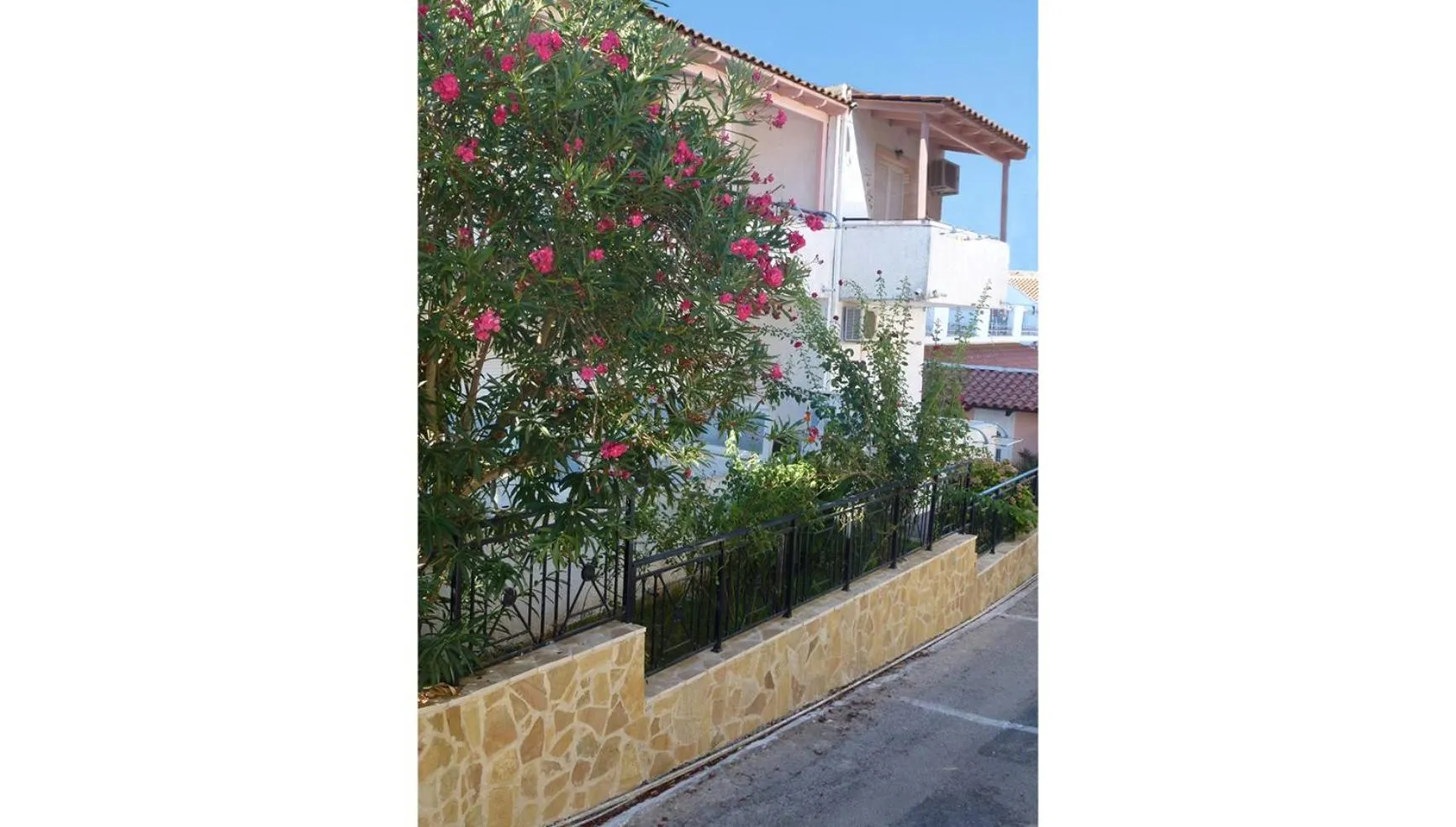 Property building in Galini Studios