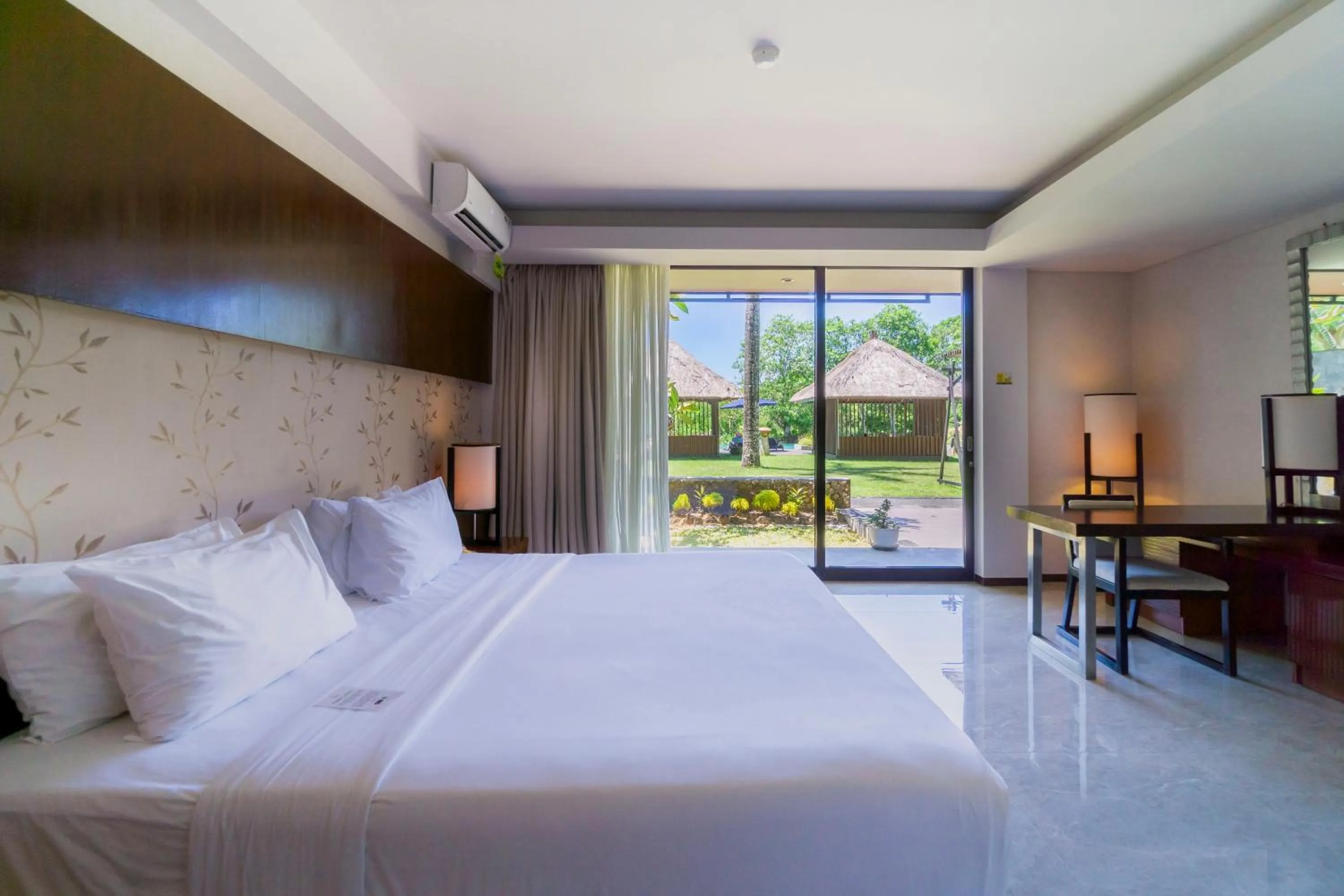 Pool view, Bed in Le Grande Bali