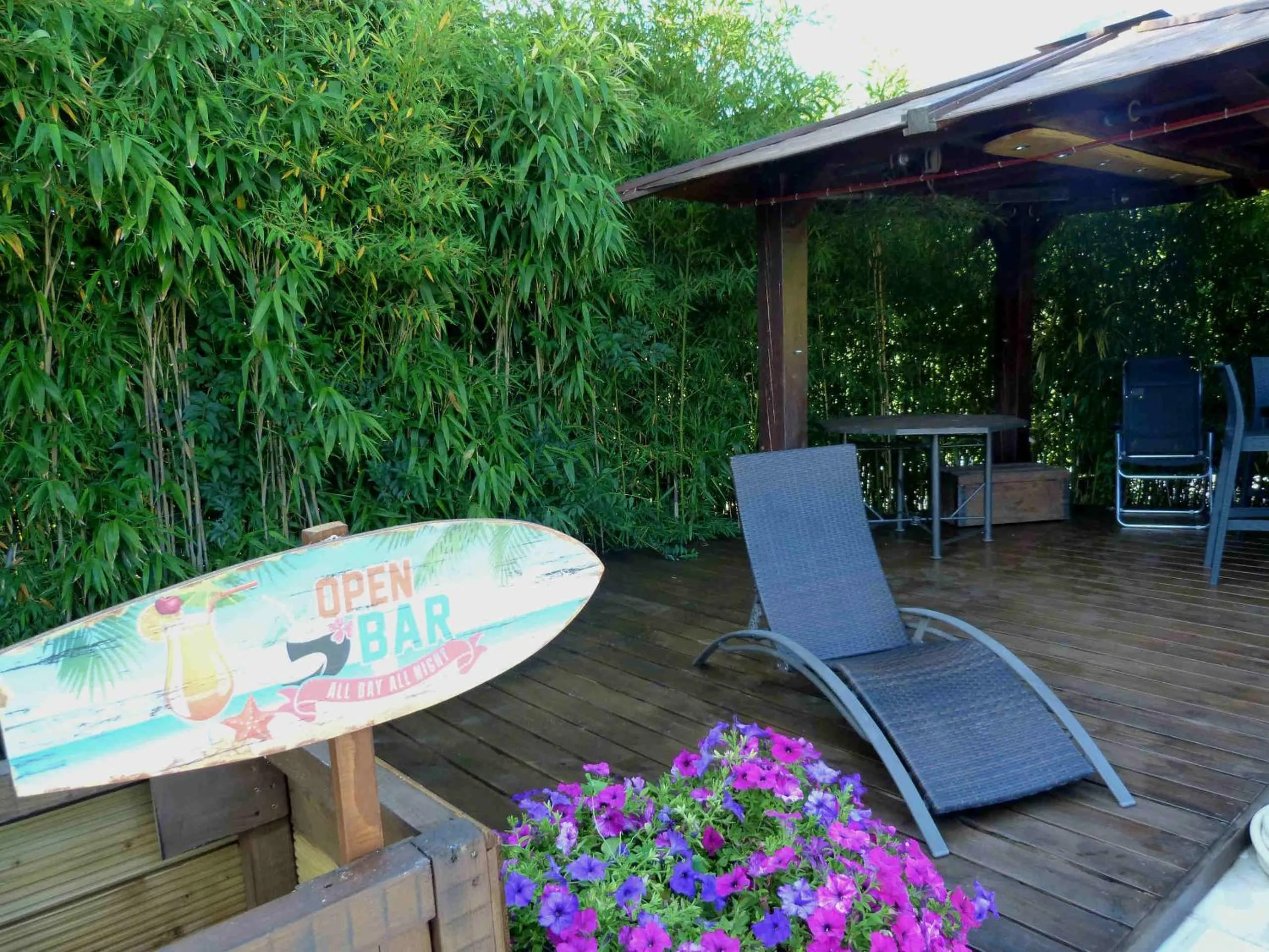 Garden in Les Bambous B&B