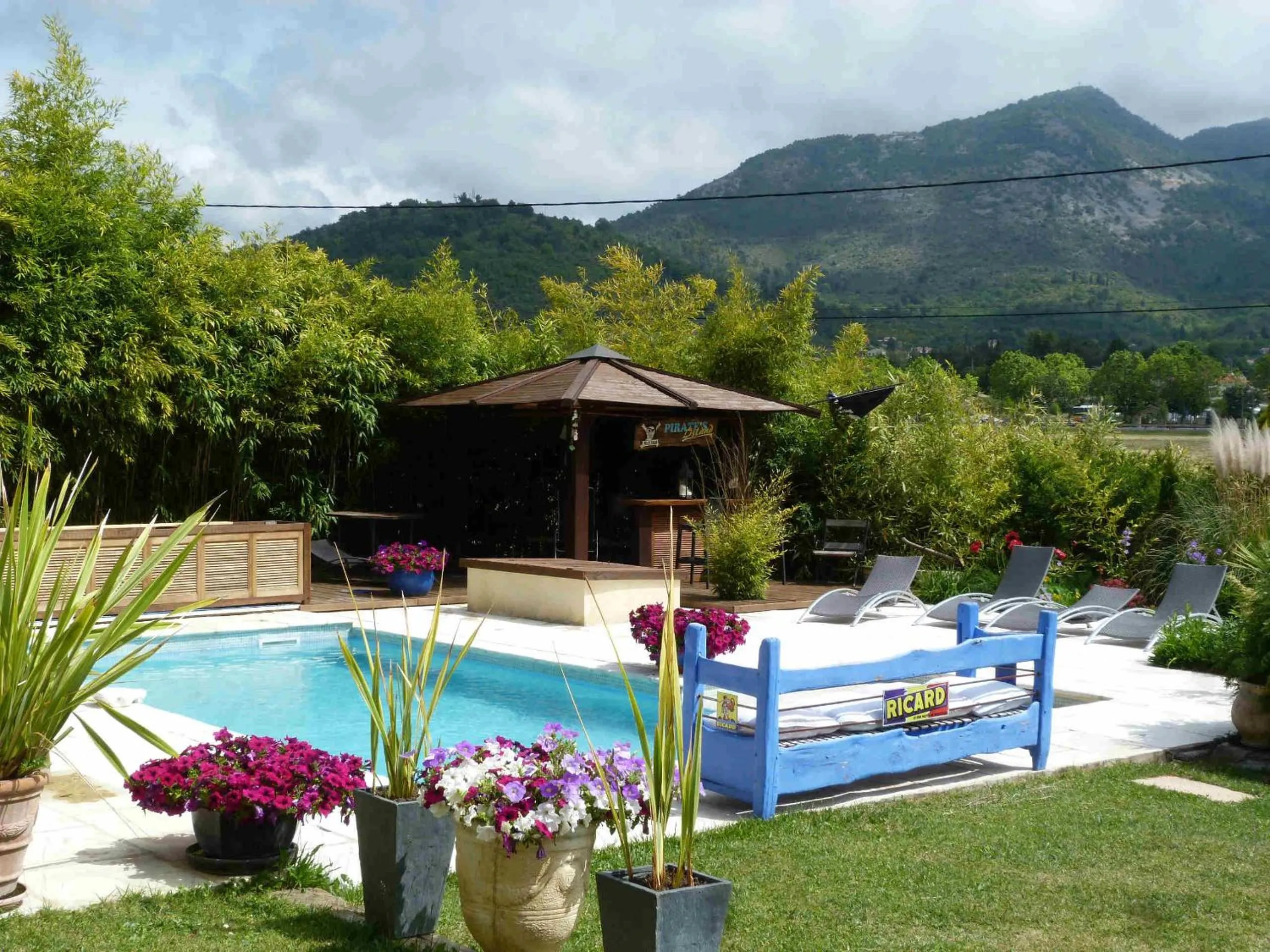 Garden in Les Bambous B&B