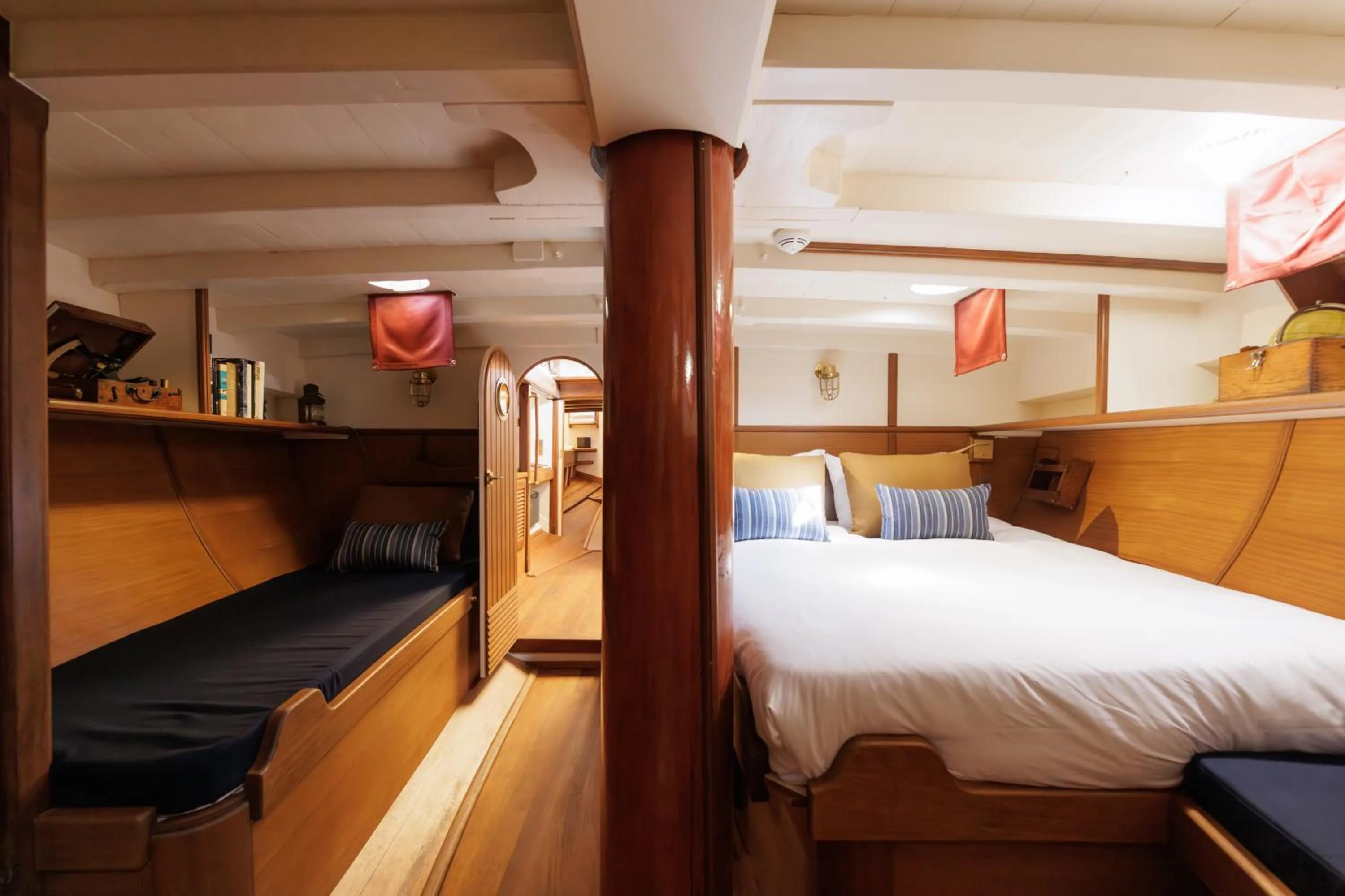 Photo of the whole room, Bed in Domaine de Locguénolé & Spa - Relais & Chateaux