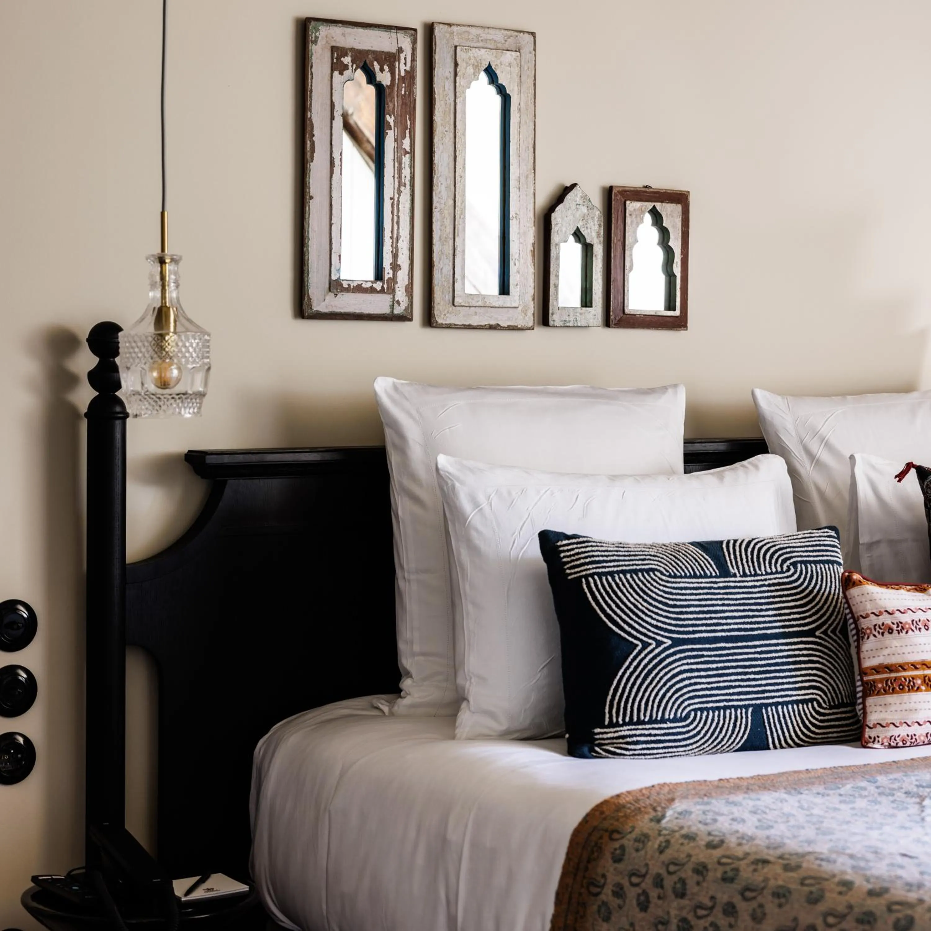 Decorative detail, Bed in Domaine de Locguénolé & Spa - Relais & Chateaux