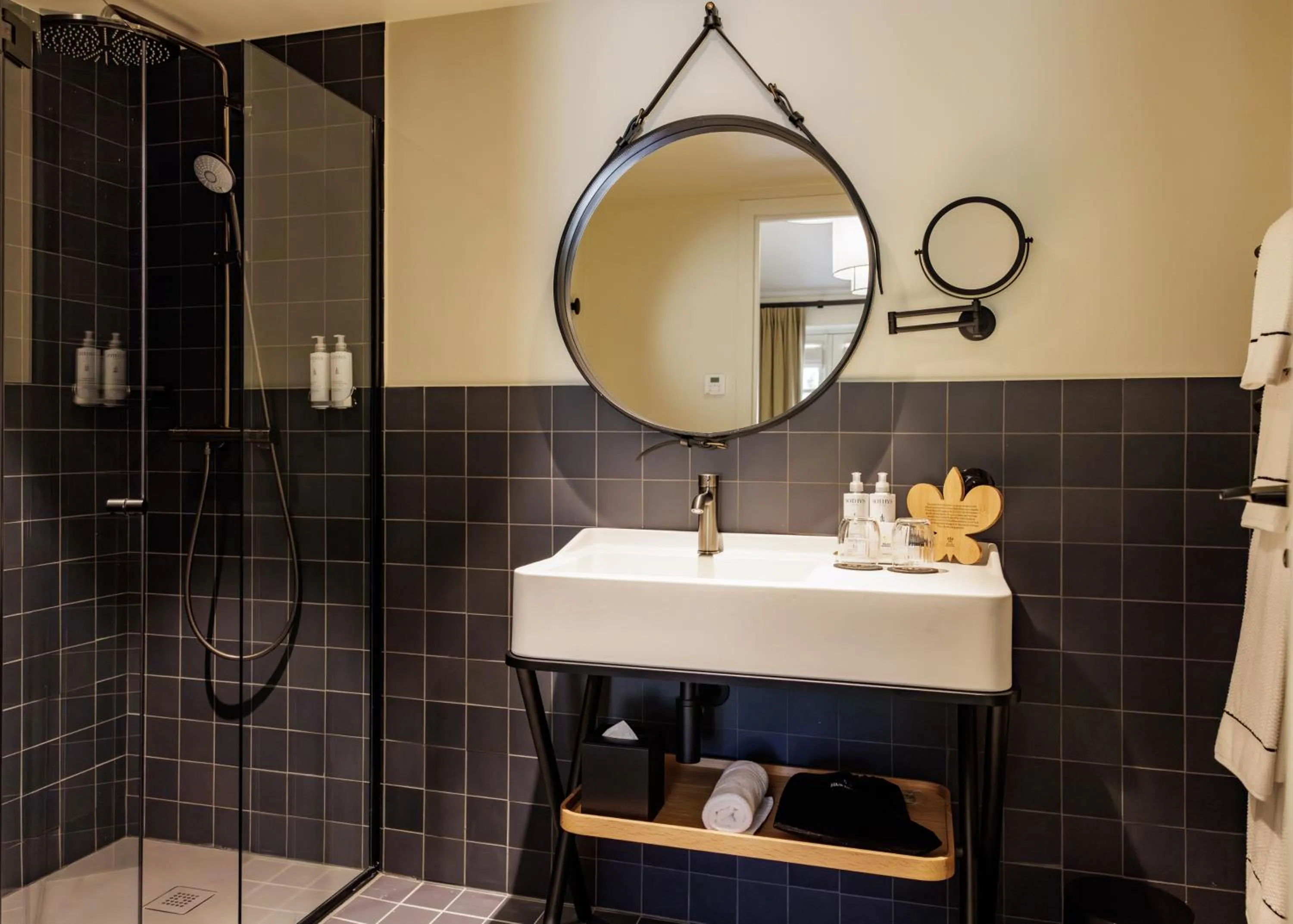 Bathroom in Domaine de Locguénolé & Spa - Relais & Chateaux