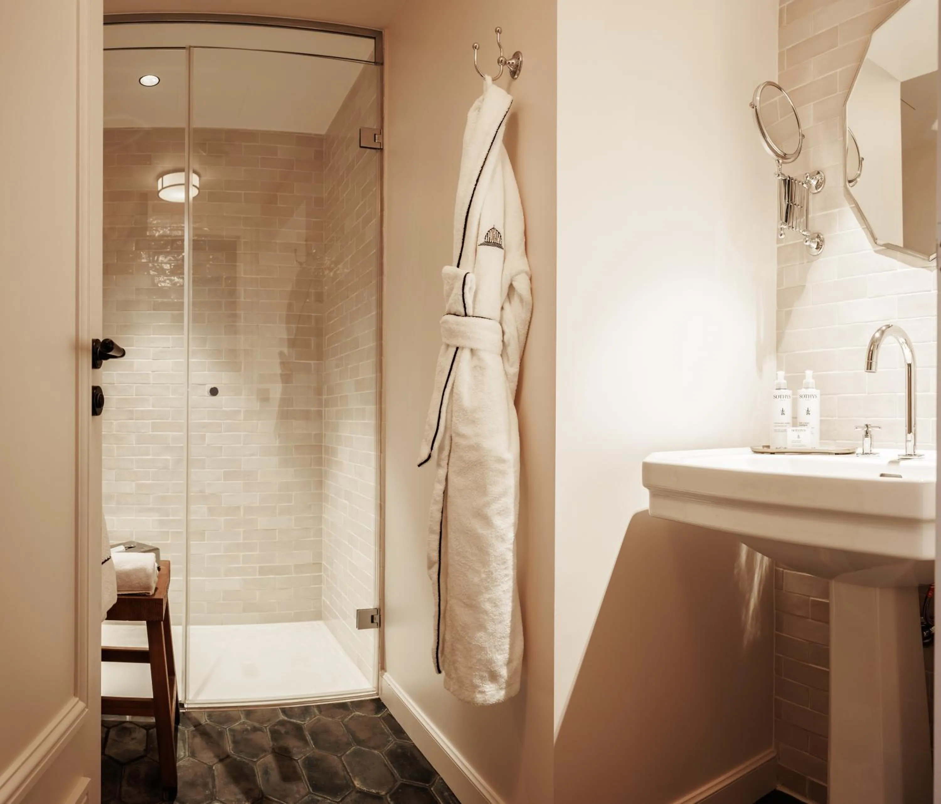 Shower in Domaine de Locguénolé & Spa - Relais & Chateaux