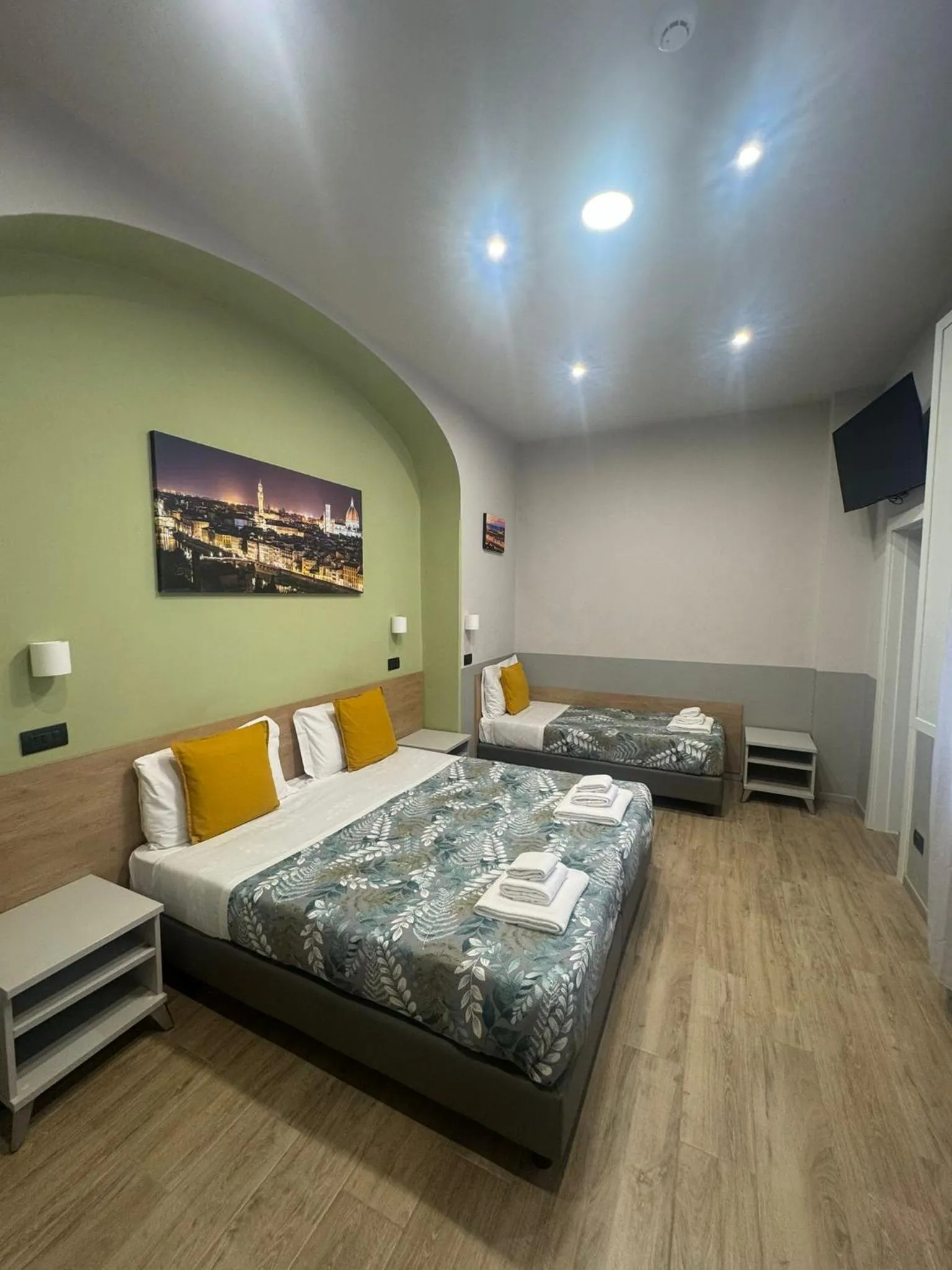 Bedroom, Bed in Hotel Camilla Guelfa