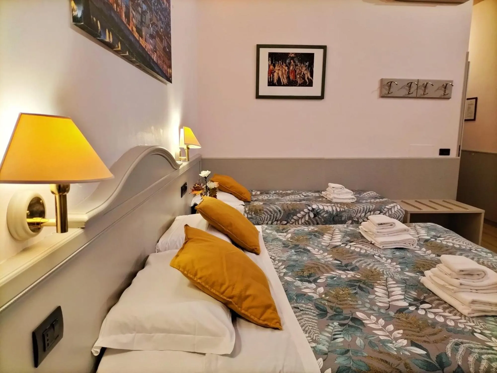 Bed in Hotel Camilla Guelfa