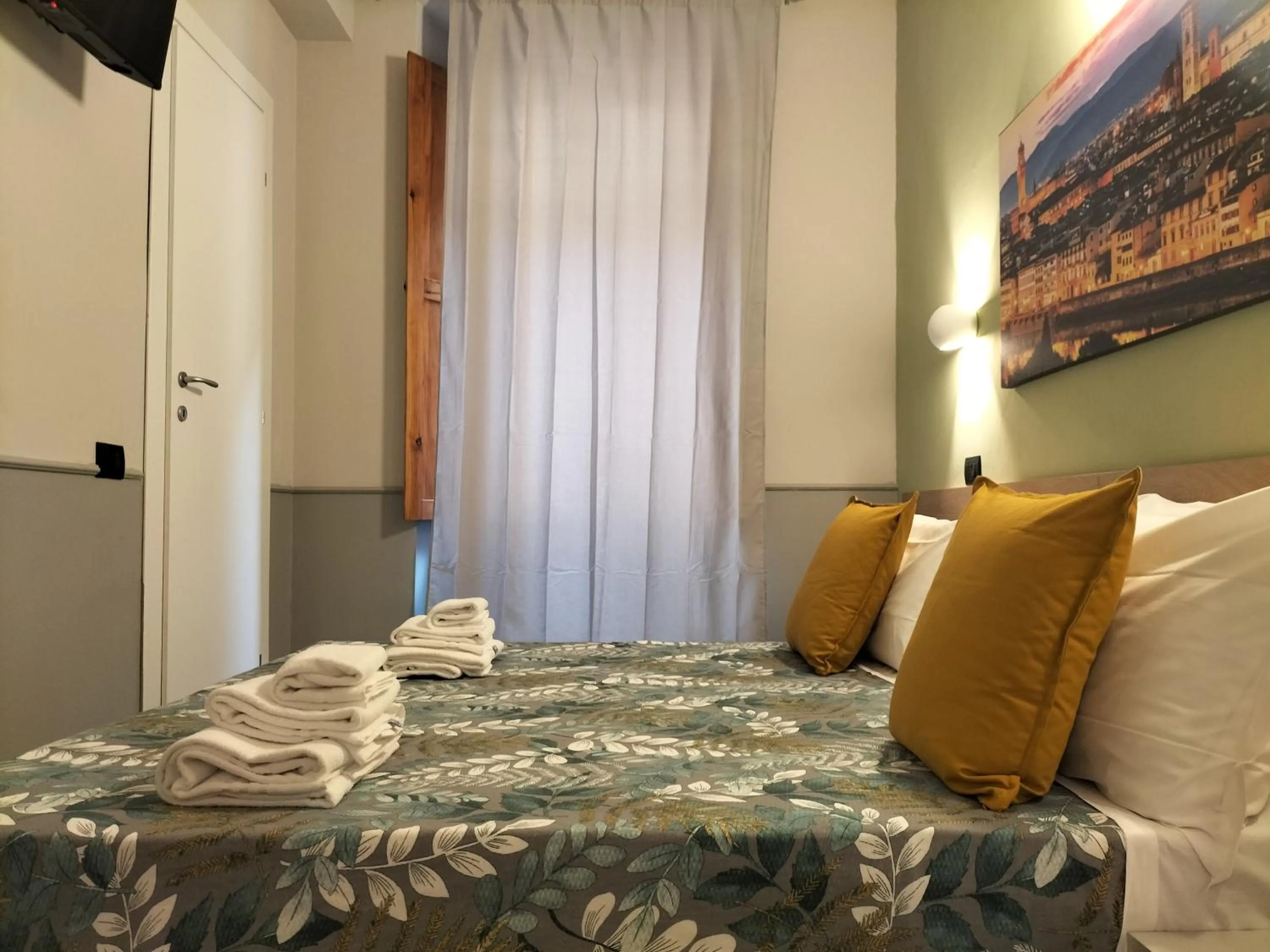 Bed in Hotel Camilla Guelfa