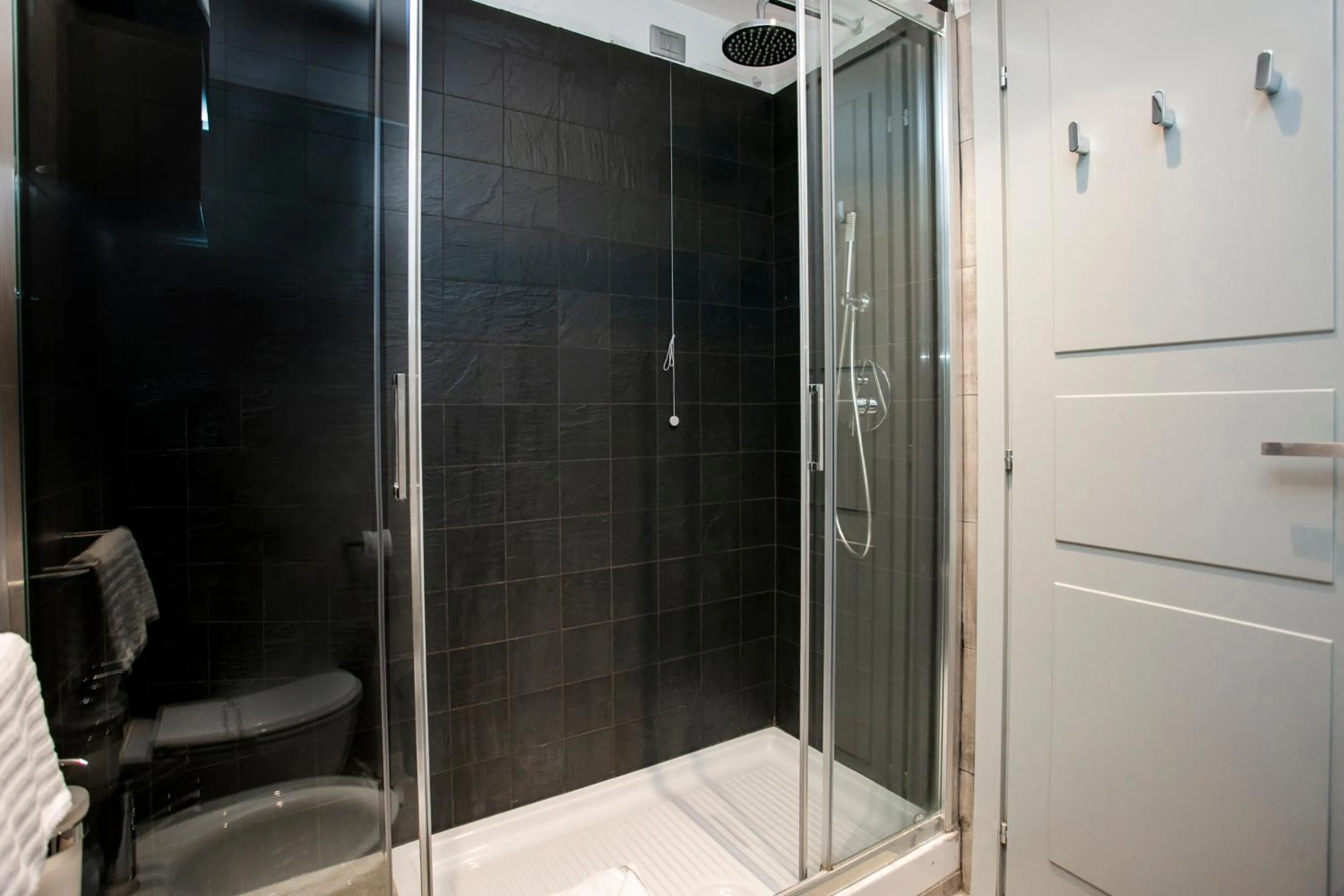 Shower in Cesare ai Cavalieri Suites