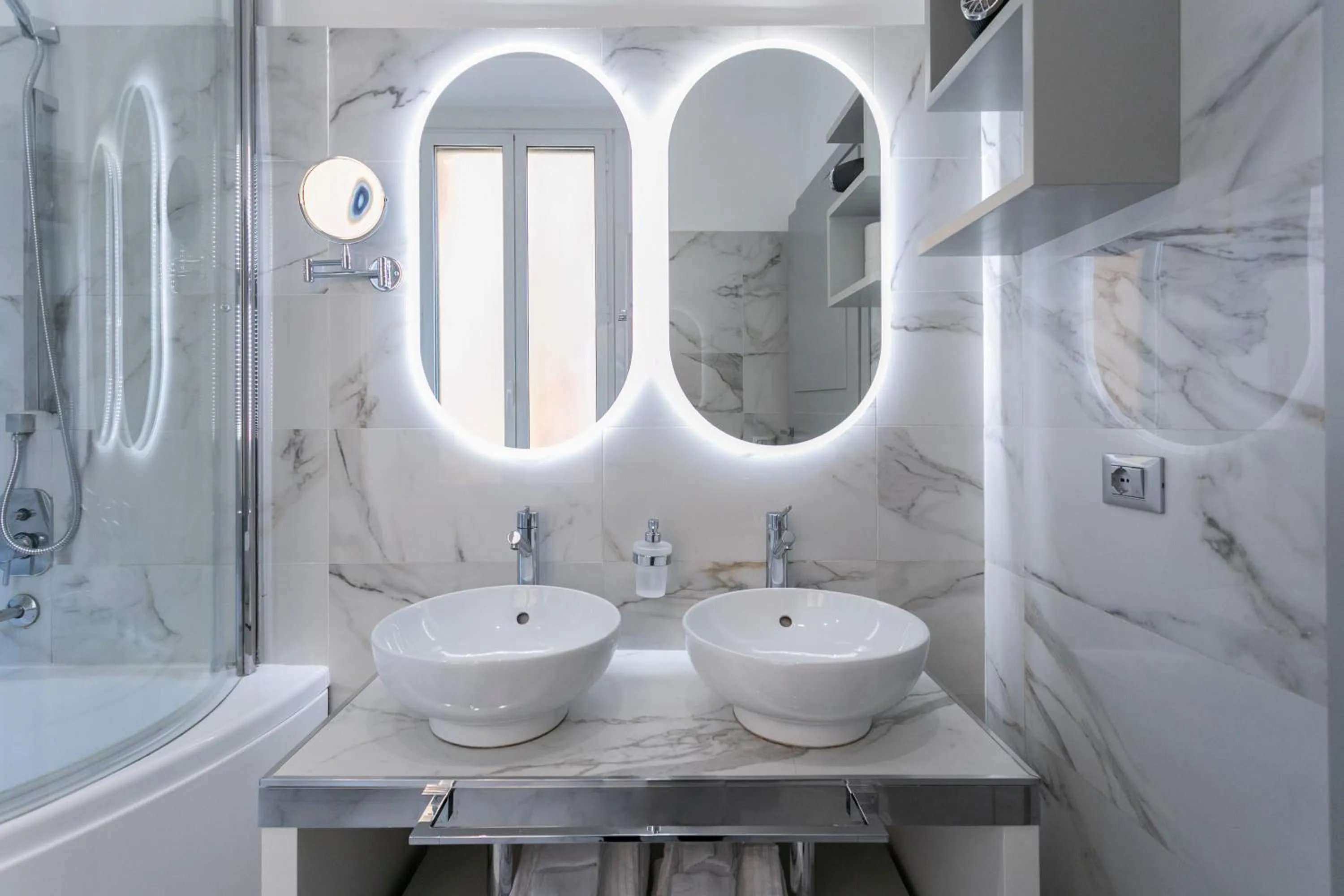 Bathroom in Cesare ai Cavalieri Suites