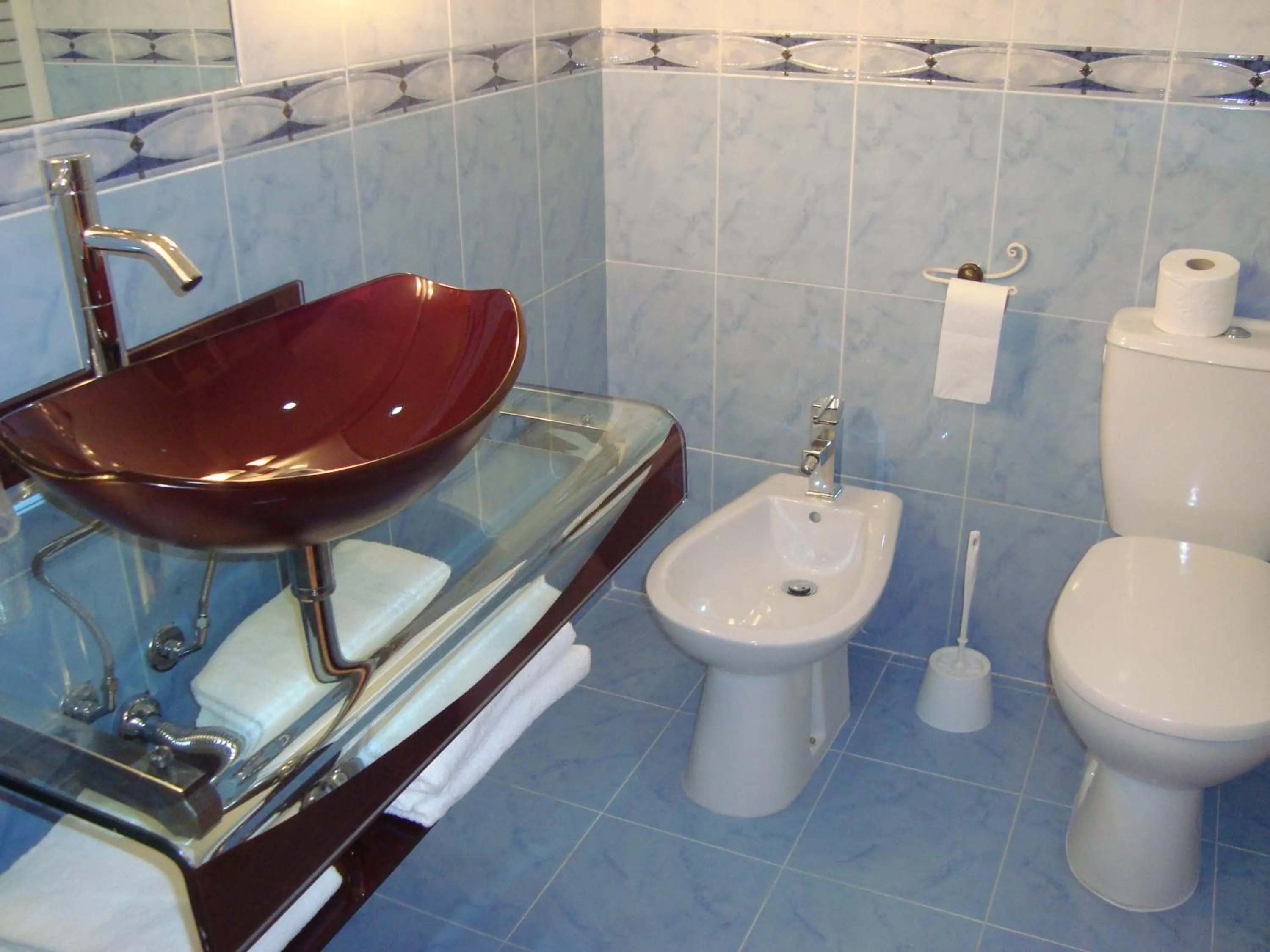 Bathroom in Hôtel Lutetia