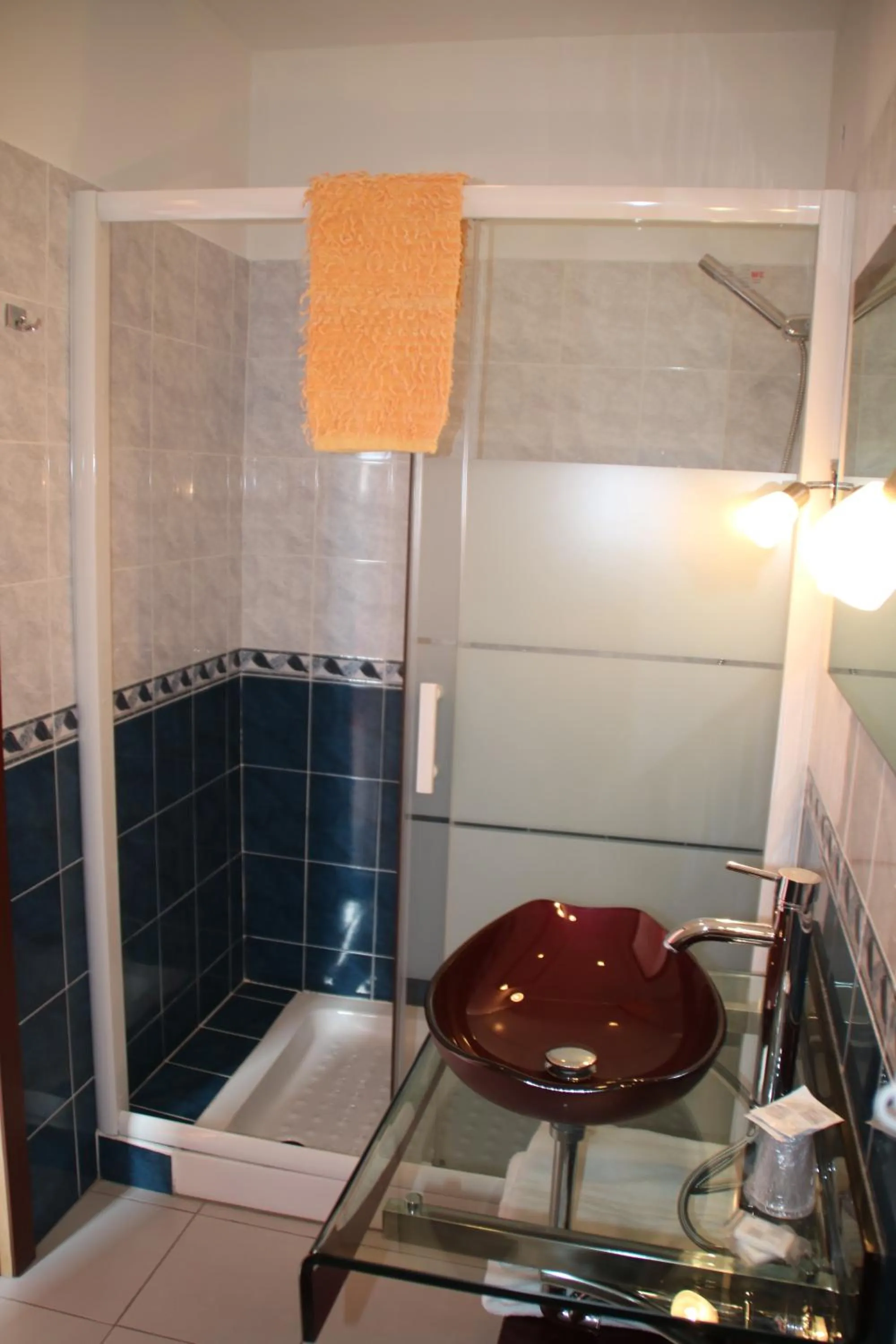 Bathroom in Hôtel Lutetia