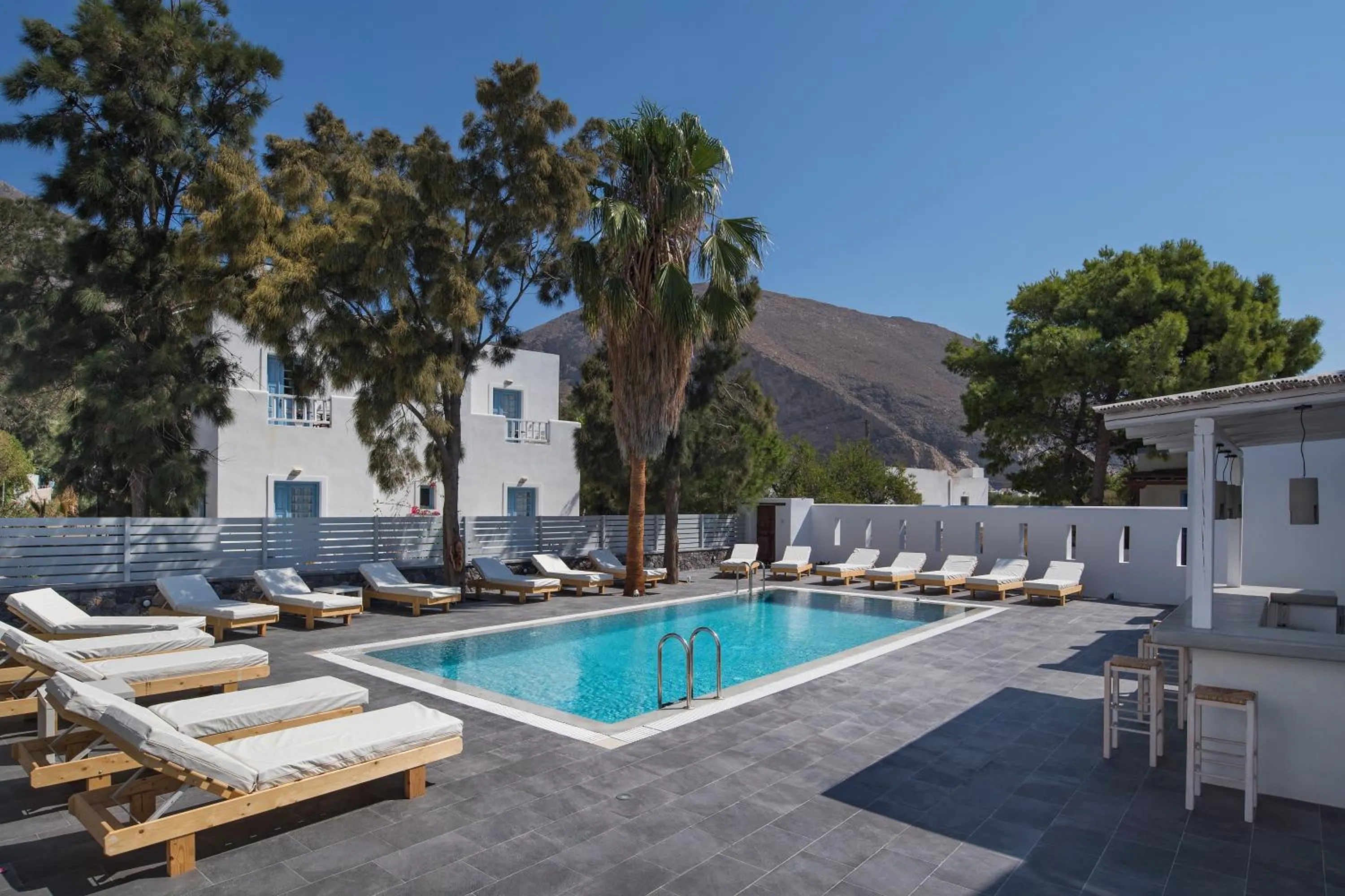 Swimming pool in Meltemi Excelsior Suites