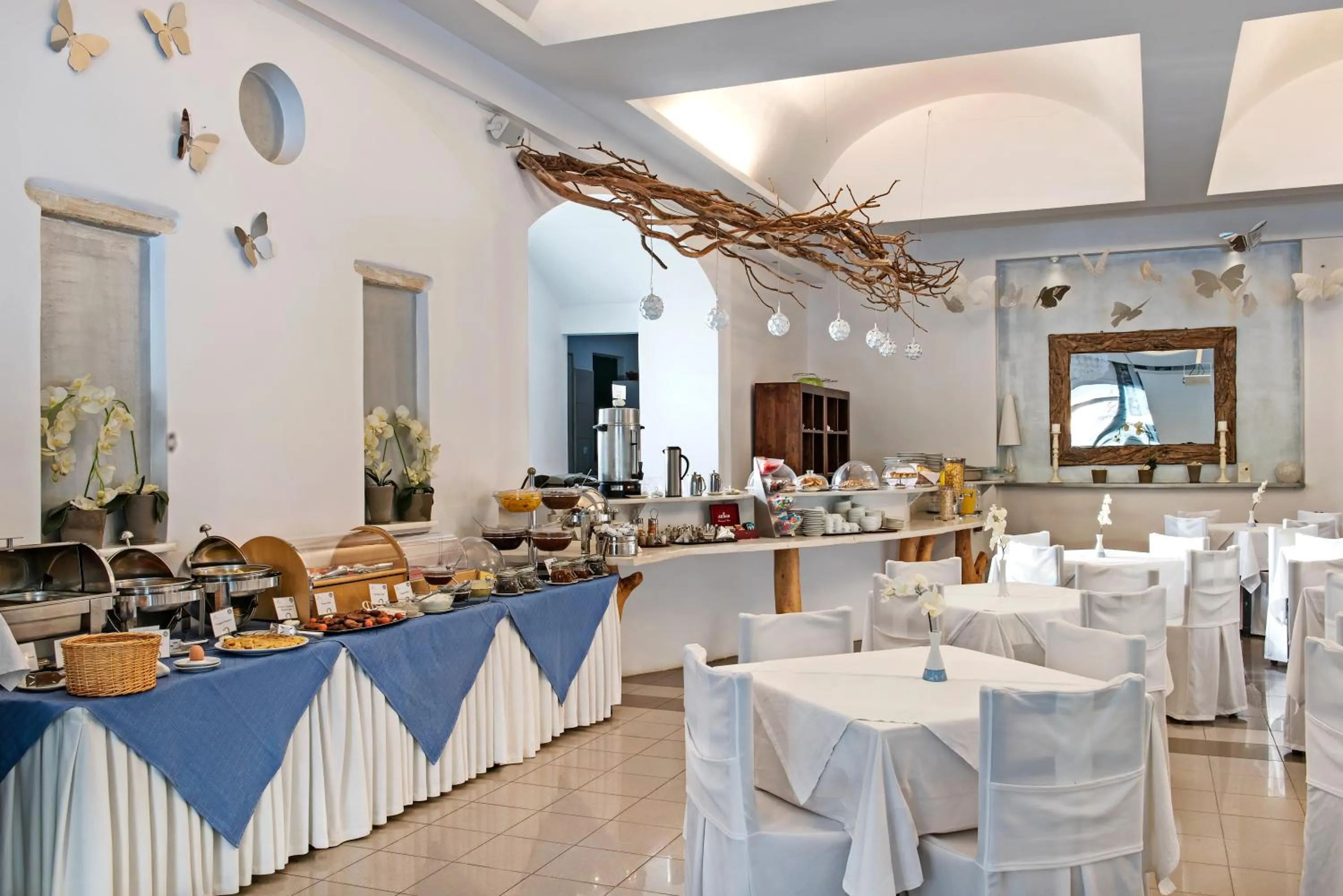 Breakfast in Meltemi Excelsior Suites