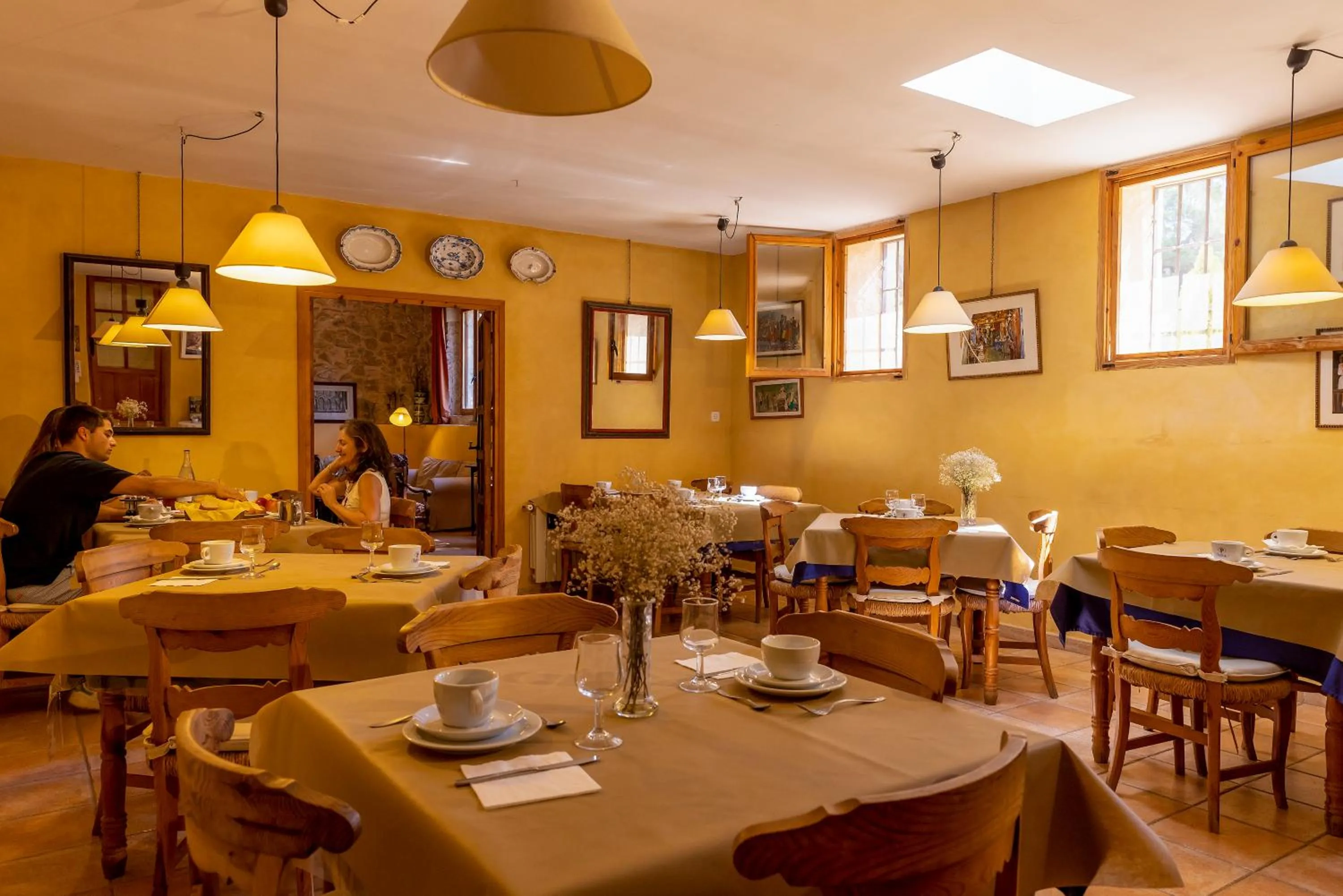 Restaurant/places to eat in Hotel Rural Mas Fontanelles
