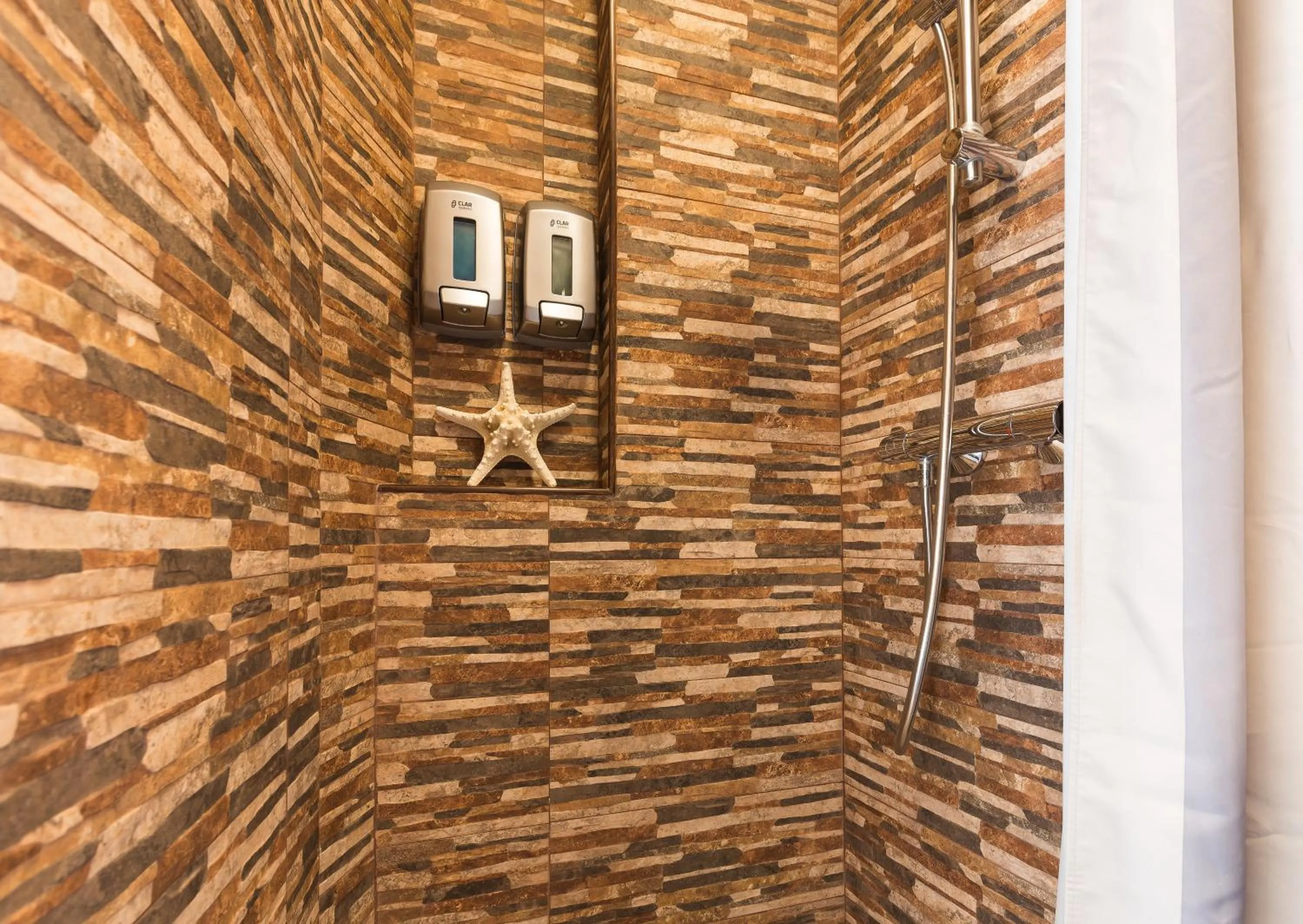 Shower in Salamandra Plaza