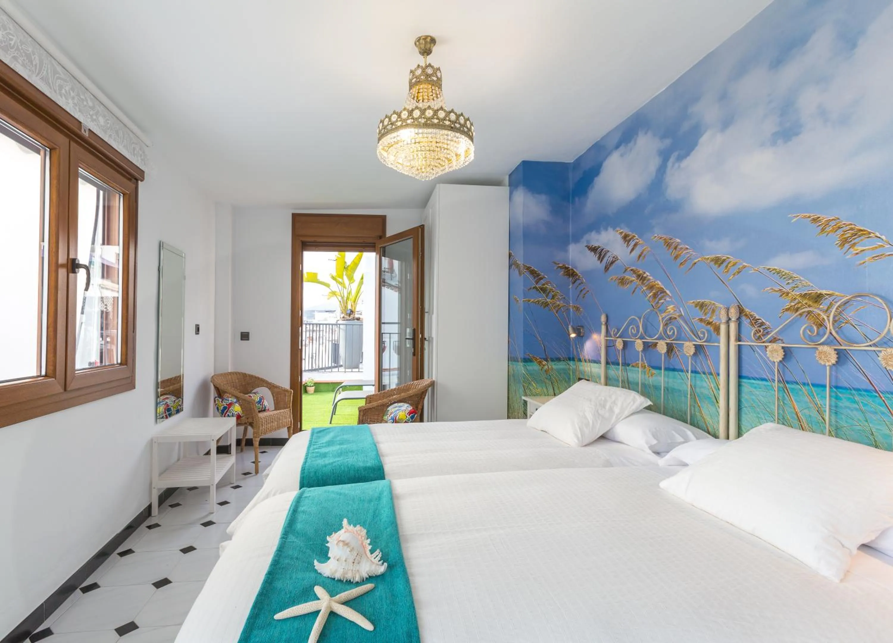 Photo of the whole room, Bed in Salamandra Plaza