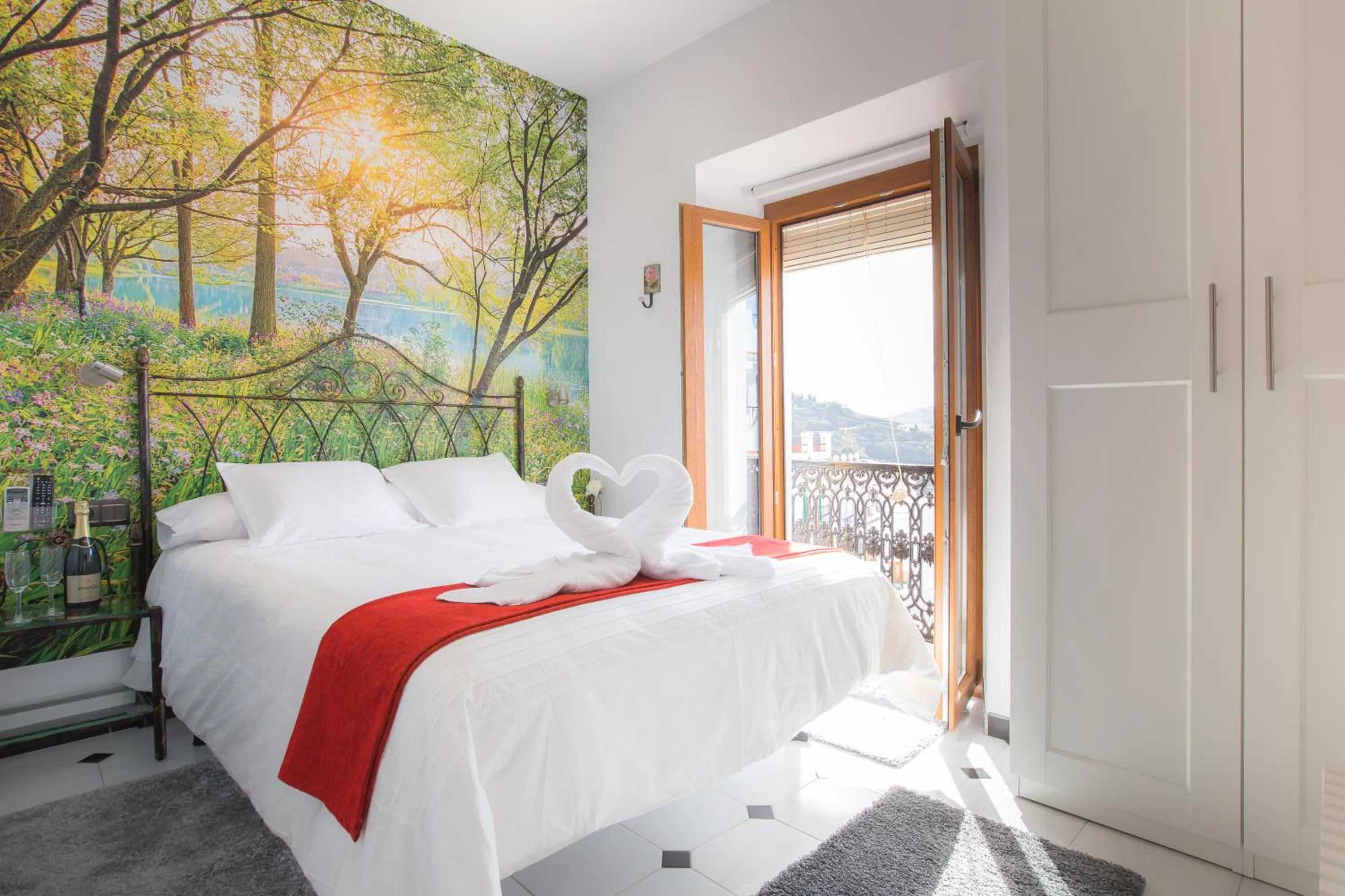 Photo of the whole room, Bed in Salamandra Plaza