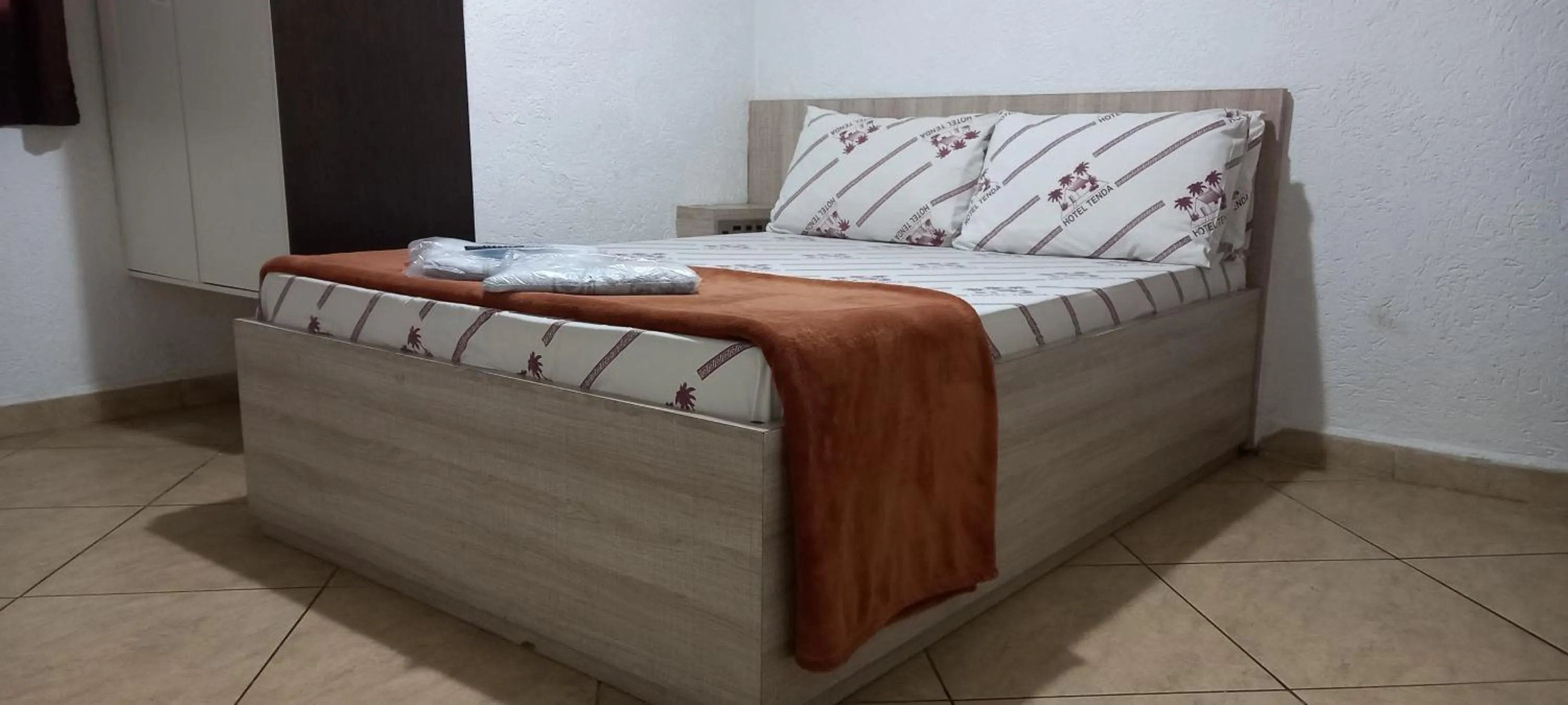 Bed in Hotel Tenda Brigadeiro - 5 Minutos a Pé do Metrô e Praça da Sé, 8 Minutos da Rua 25 de Março e Liberdade - Estacionamento Opcional