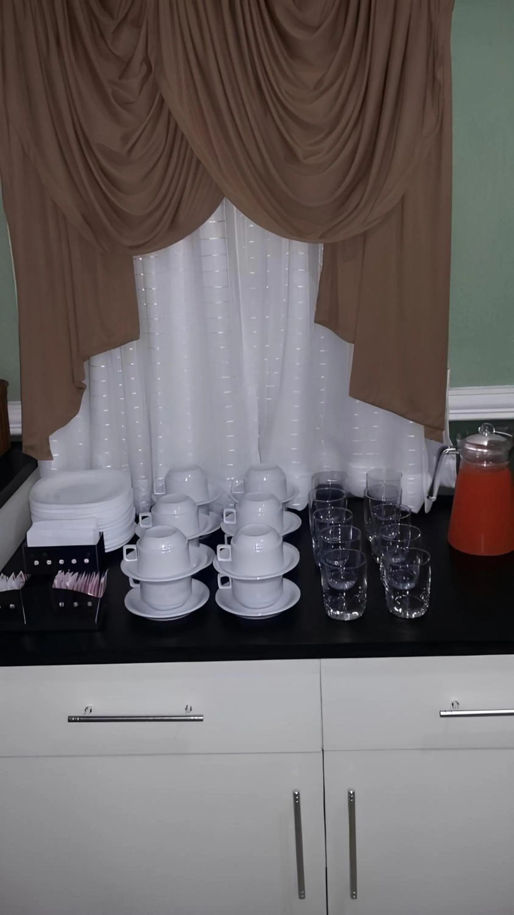 Continental breakfast in Hotel Tenda Brigadeiro - 5 Minutos a Pé do Metrô e Praça da Sé, 8 Minutos da Rua 25 de Março e Liberdade - Estacionamento Opcional