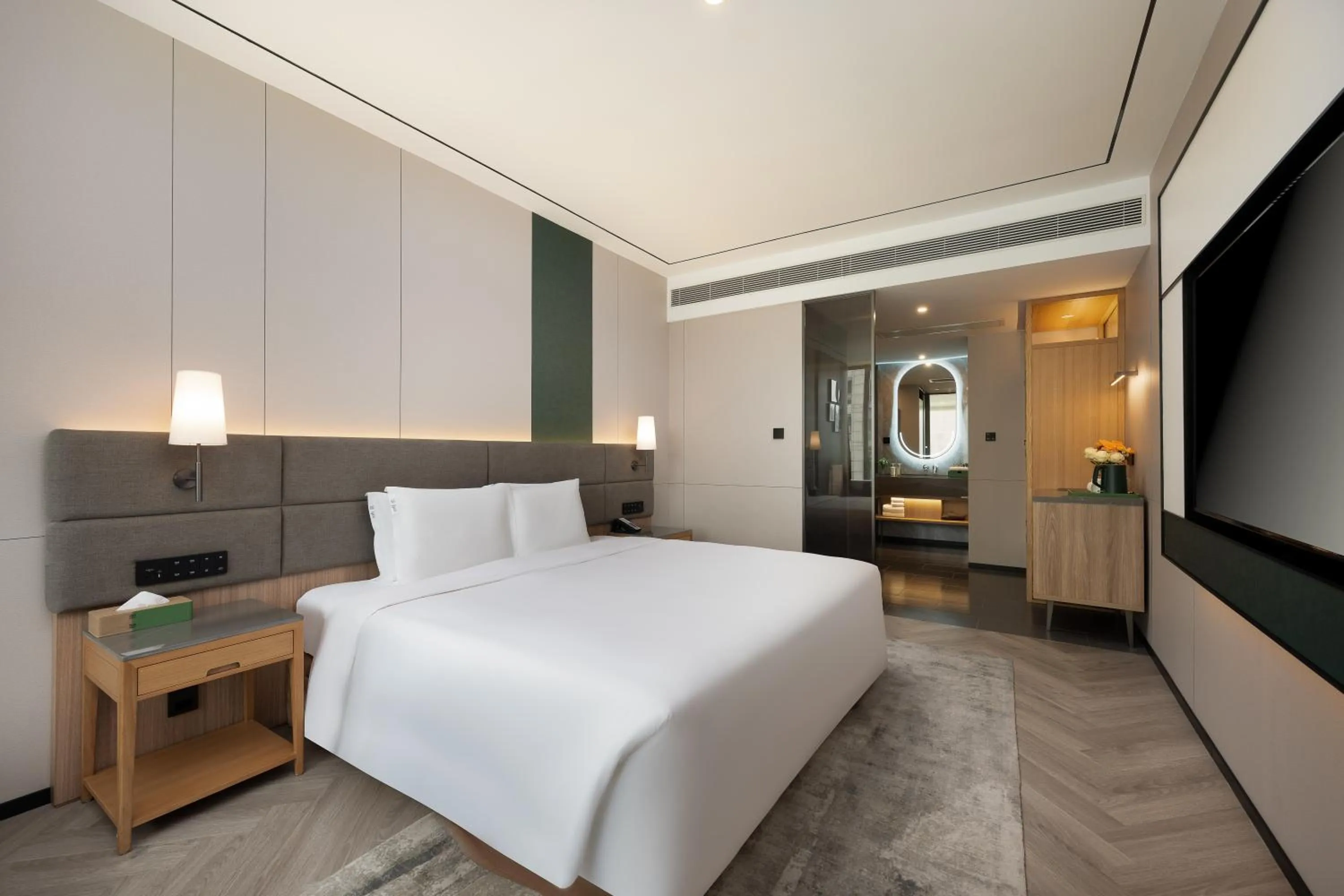 Bed in Holiday Inn Guangzhou Zhujiang New Town