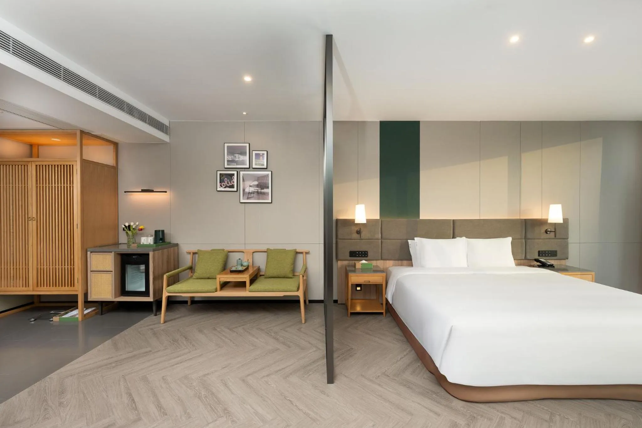 Photo of the whole room, Bed in Holiday Inn Guangzhou Zhujiang New Town