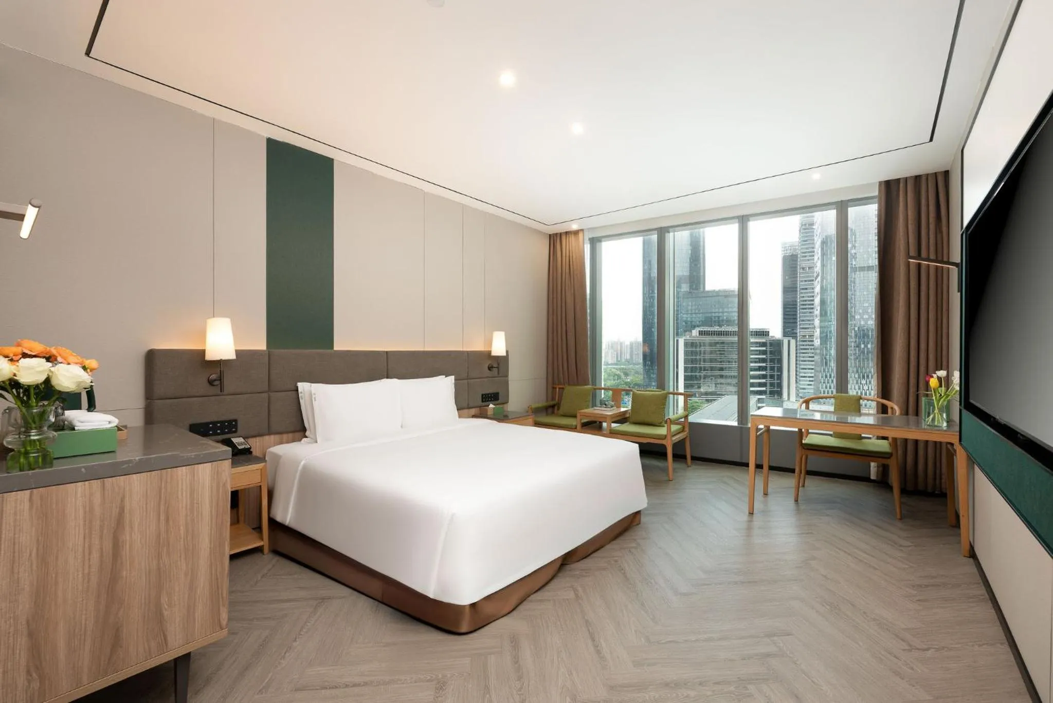 Photo of the whole room, Bed in Holiday Inn Guangzhou Zhujiang New Town