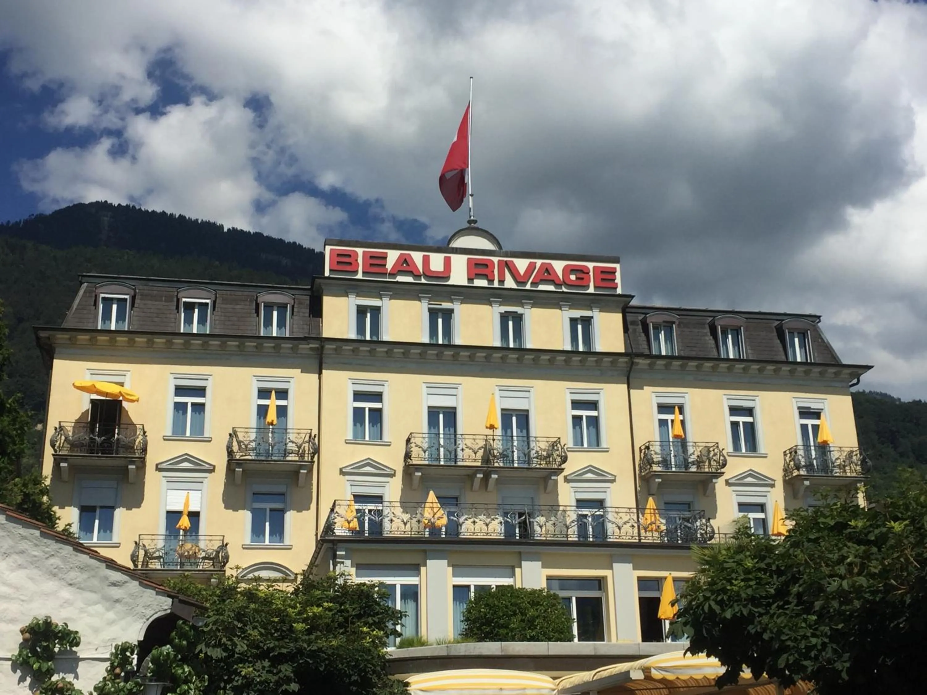 Facade/entrance in Hotel Beau Rivage Weggis