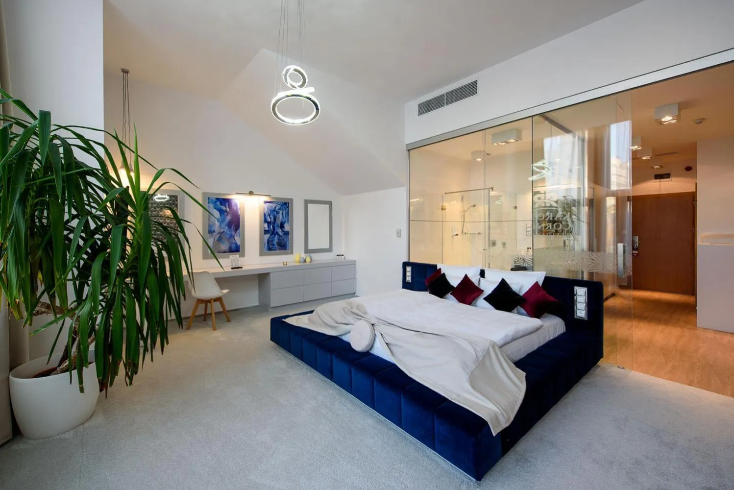 Bedroom, Bed in Karoly Corner Residences