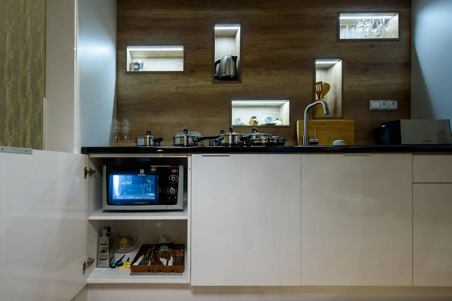 Kitchen or kitchenette in Karoly Corner Residences