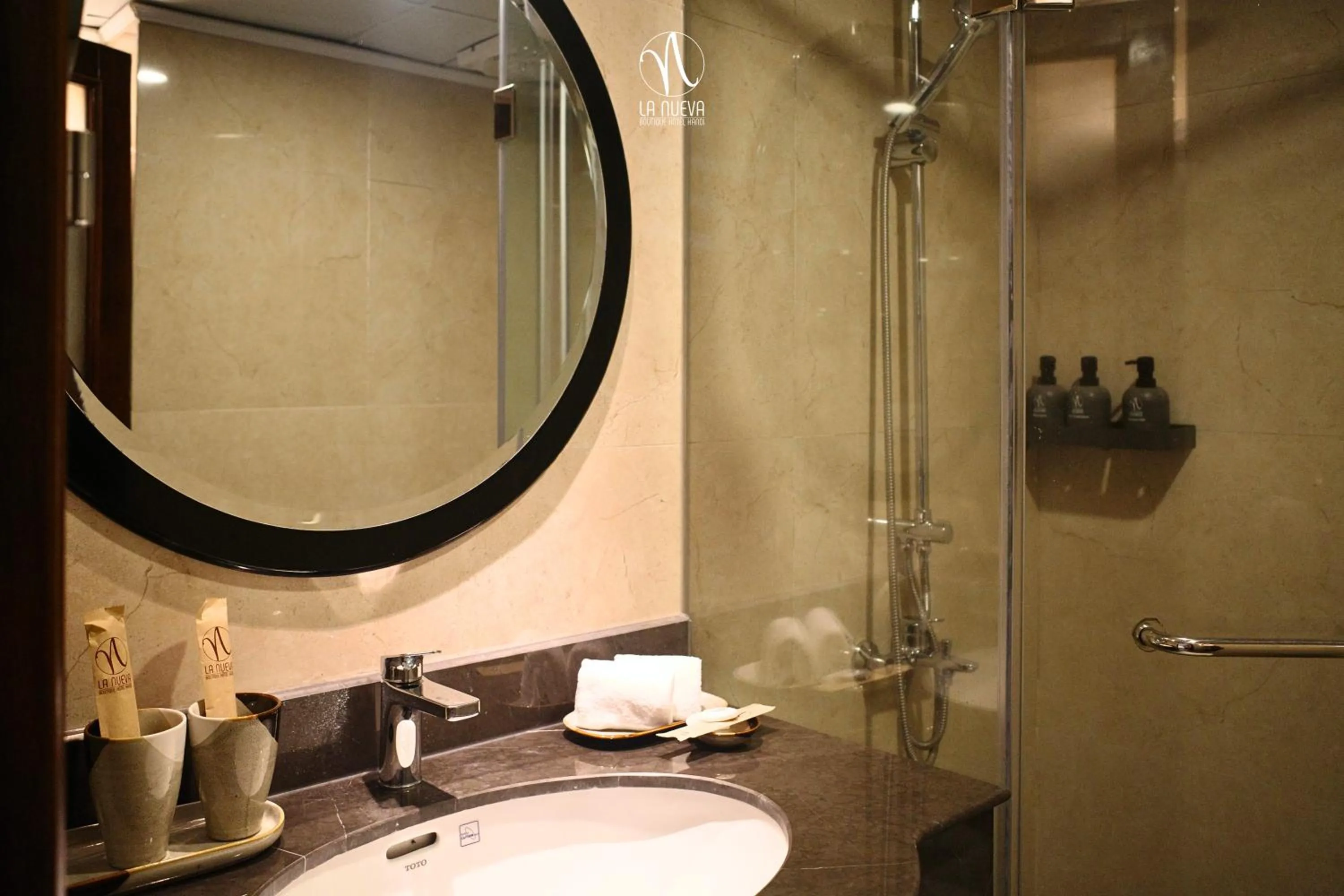 Toilet in La Nueva Boutique Hotel Hanoi & Spa