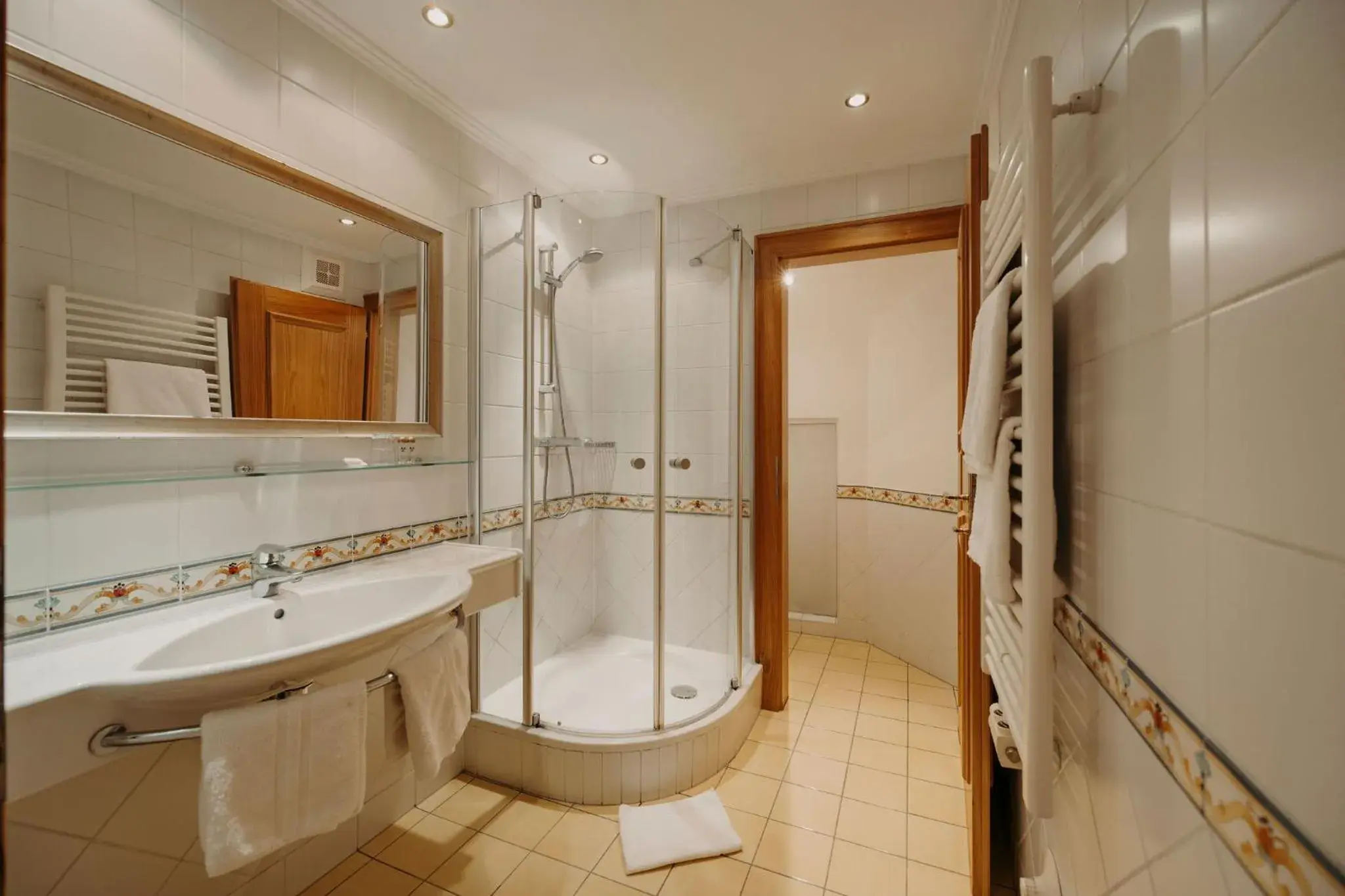 Family Suite with Balcony in Hotel Lerch Family Suite with Balcony in Hotel Lerch