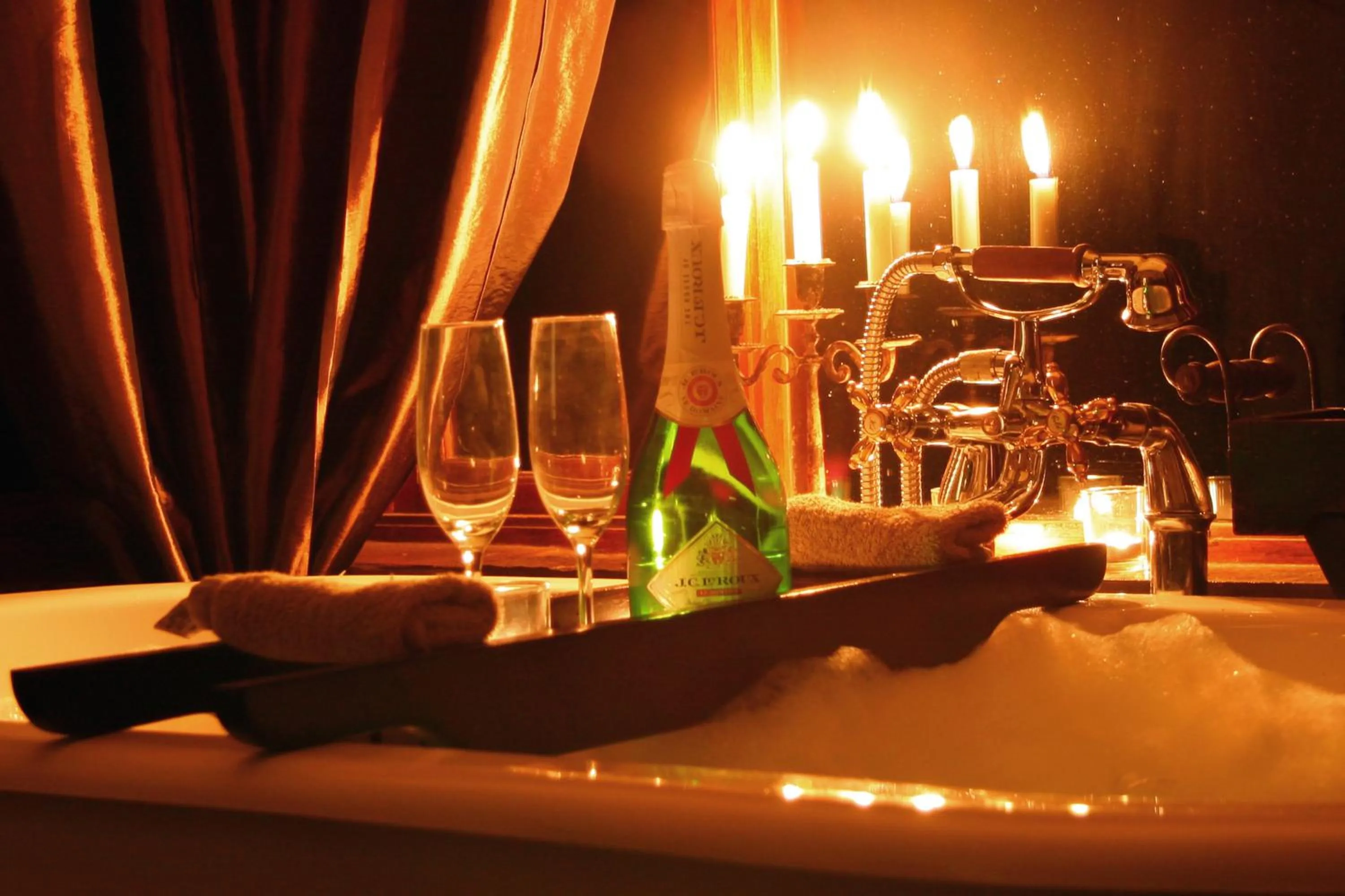 Bathroom in Forest Creek Lodge & Spa