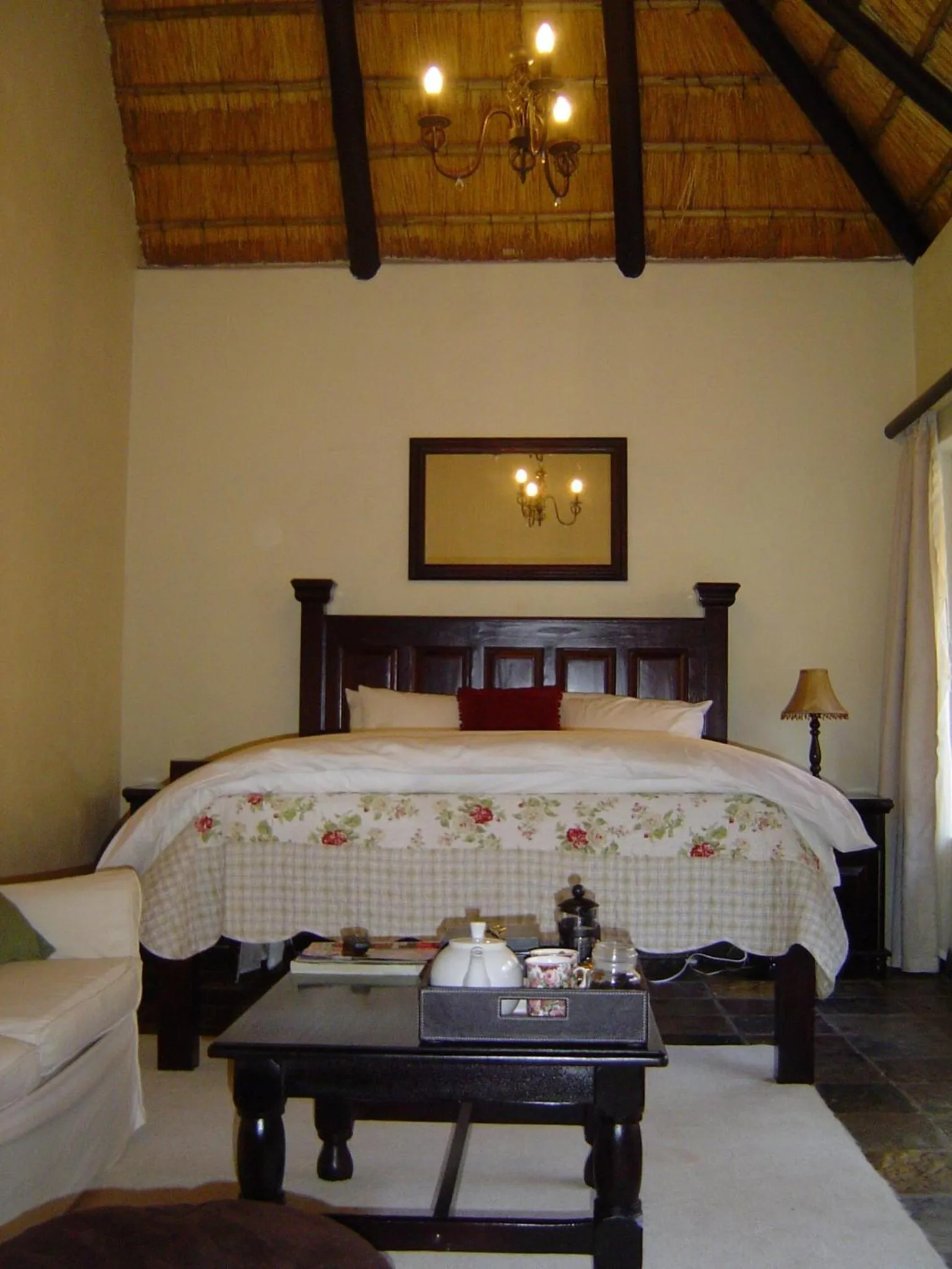 Bedroom, Bed in Forest Creek Lodge & Spa