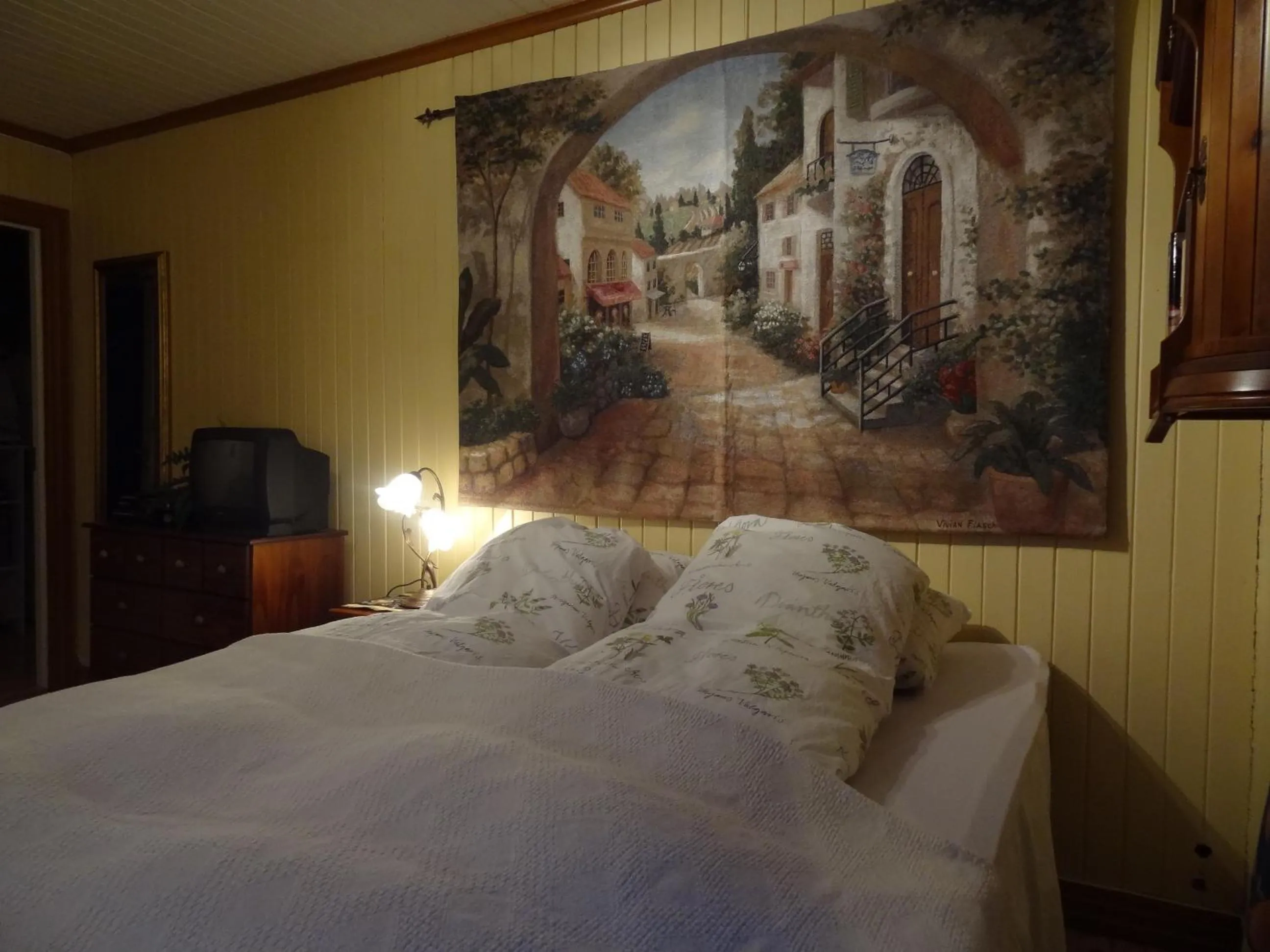 Decorative detail, Bed in Solheim Overnatting