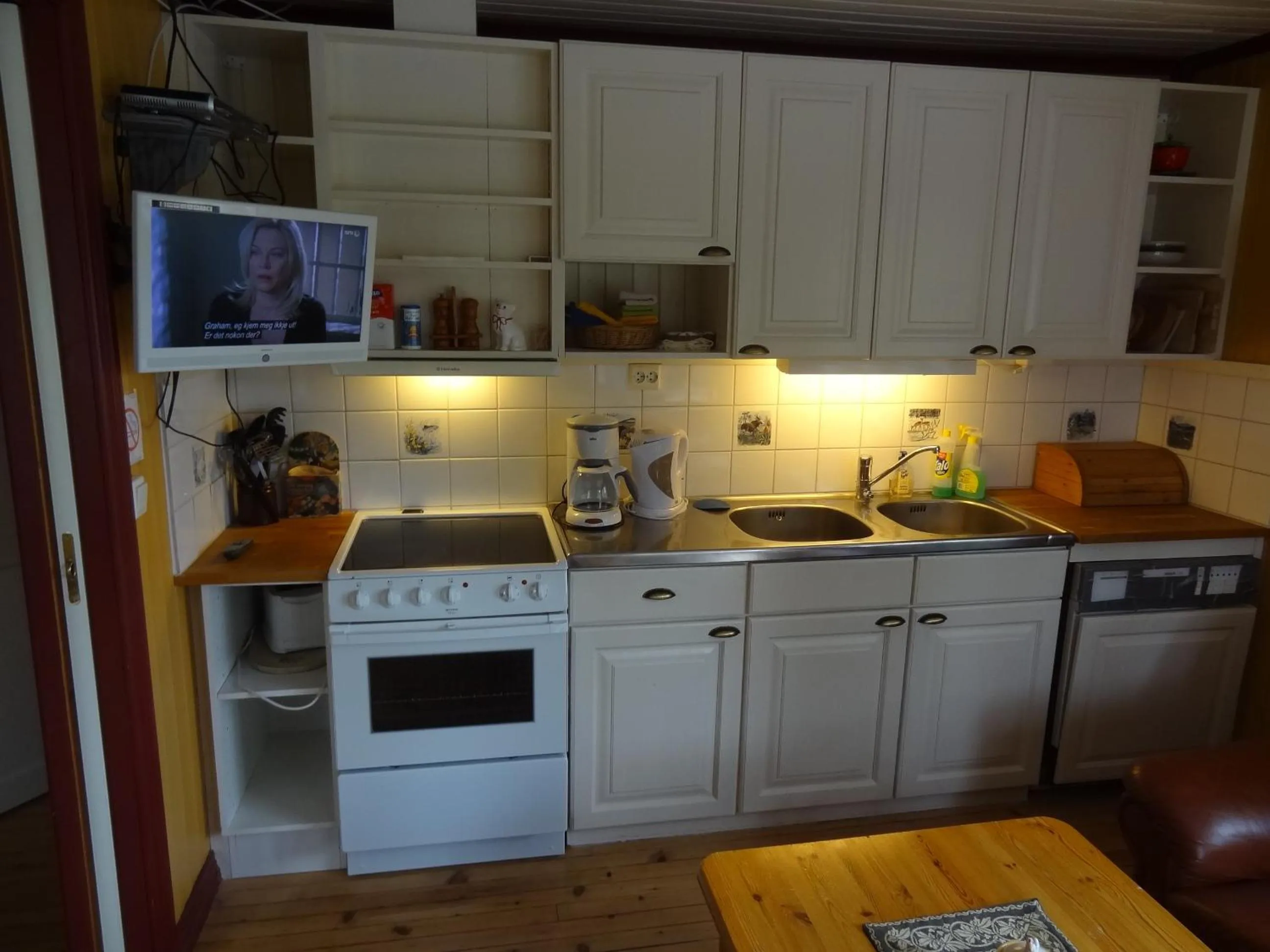 Kitchen or kitchenette in Solheim Overnatting