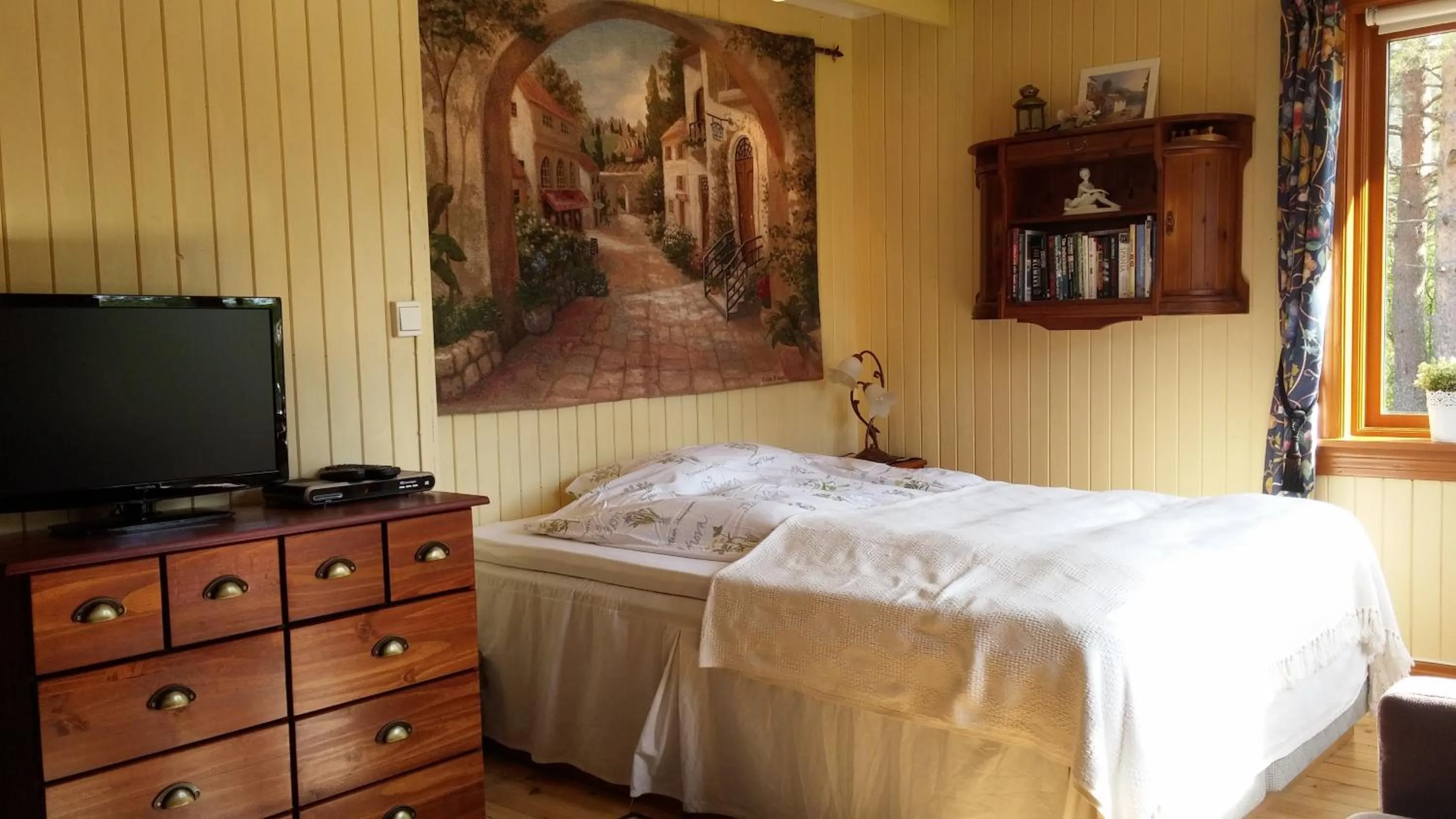 Bed in Solheim Overnatting