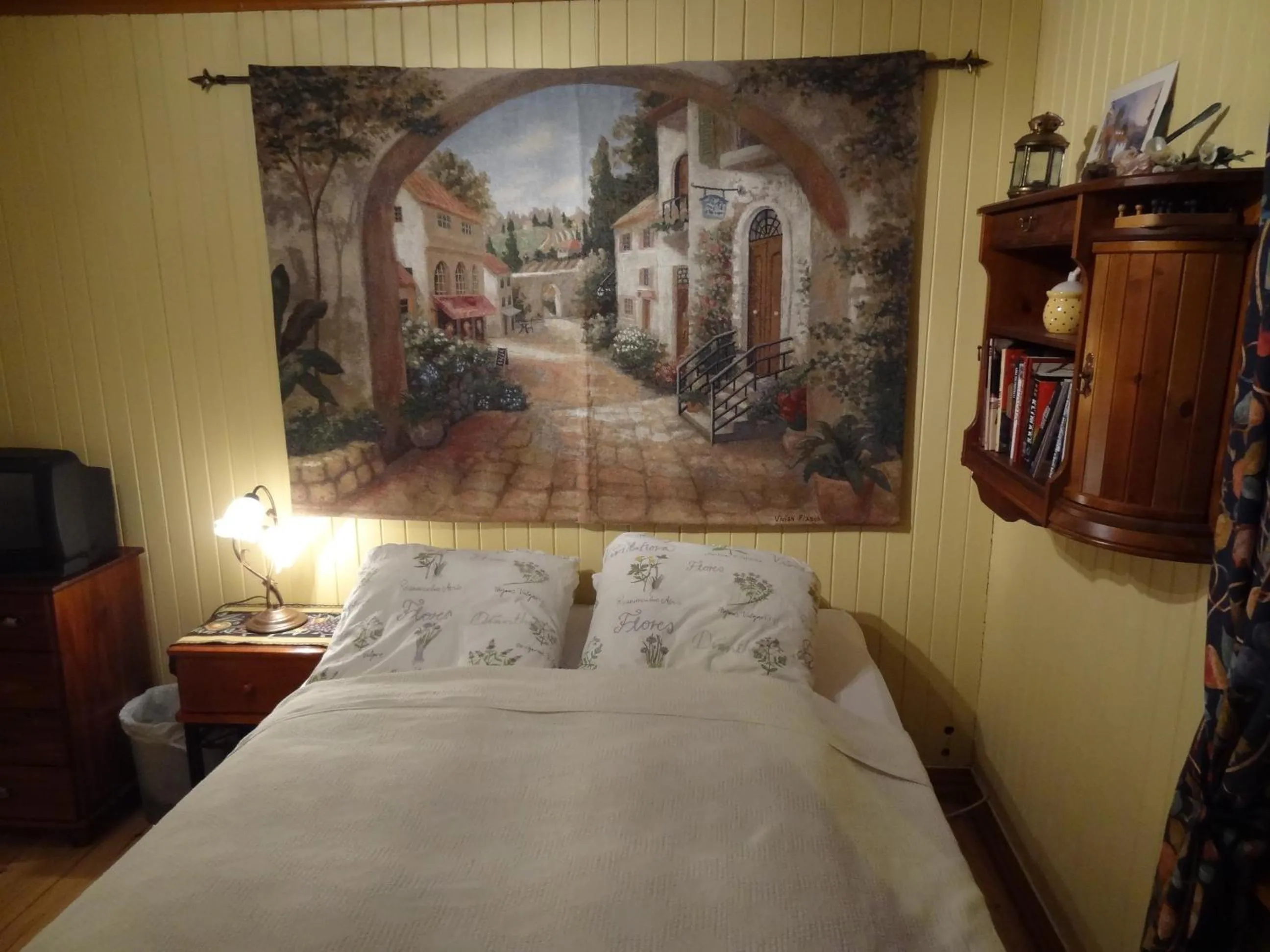 Decorative detail, Bed in Solheim Overnatting