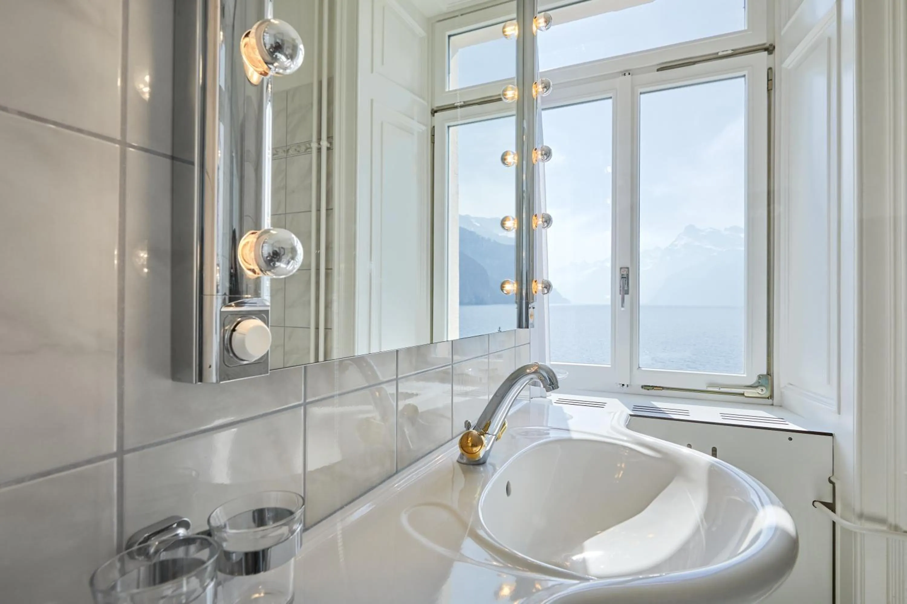 Shower in Hotel Schmid & Alfa