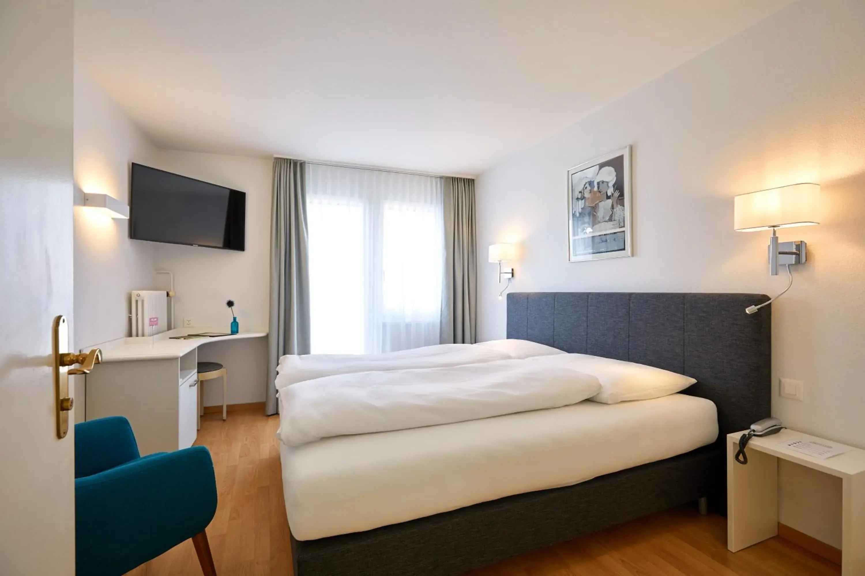 Standard Double Room with Lake View in Hotel Schmid & Alfa Standard Double Room with Lake View in Hotel Schmid & Alfa
