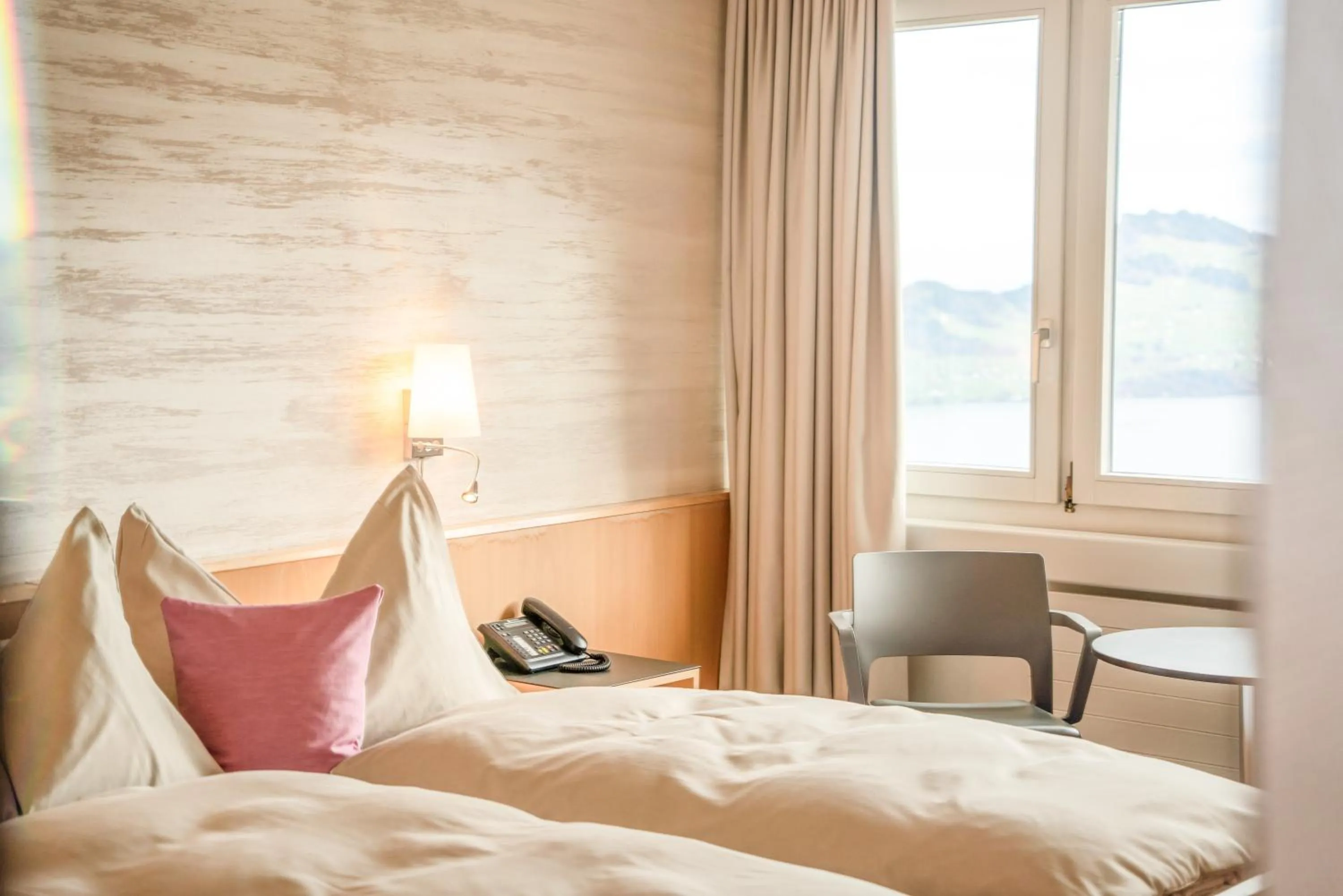 Photo of the whole room, Bed in Seeblick Höhenhotel