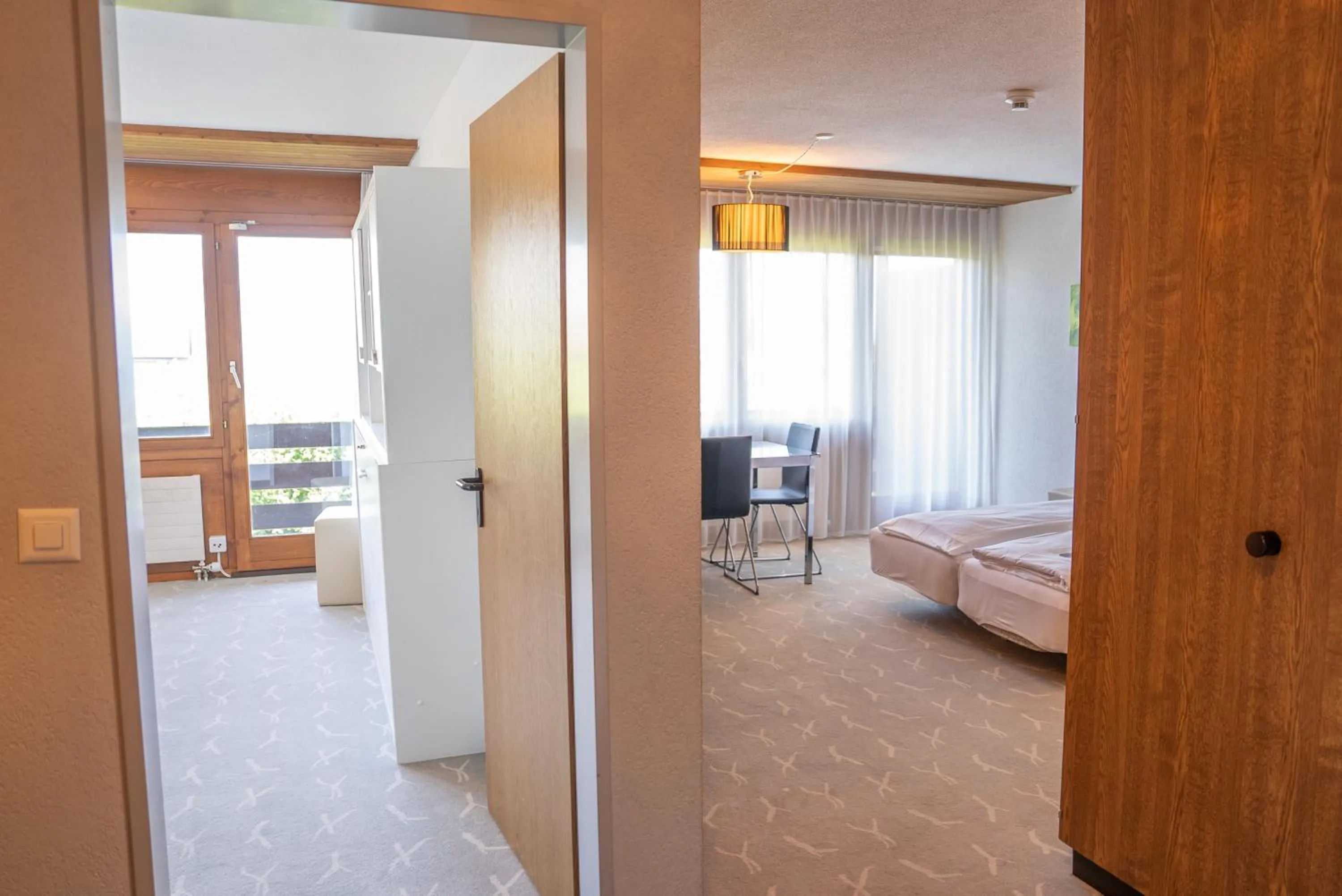 Photo of the whole room, Bed in Seeblick Höhenhotel