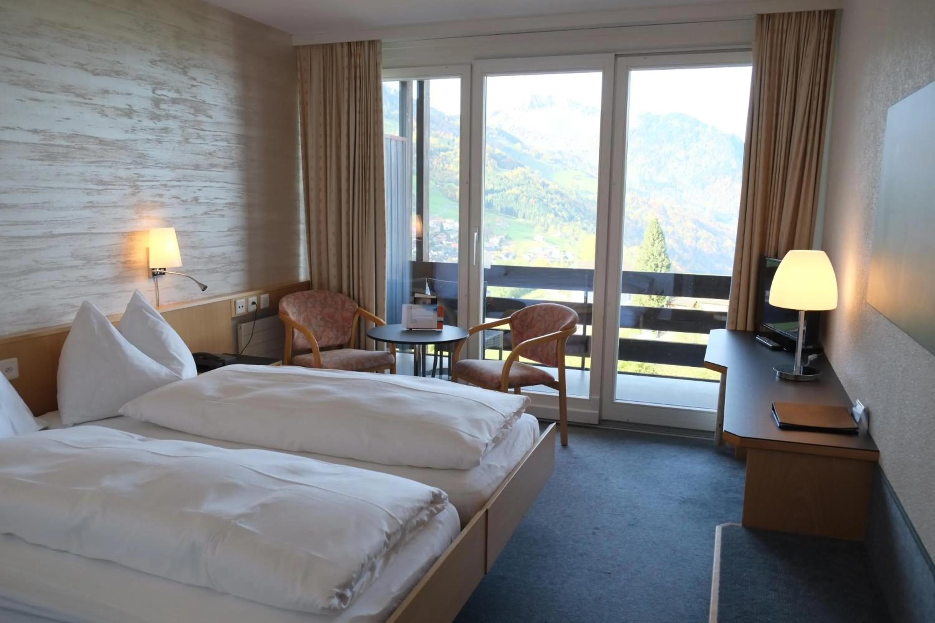 Bed in Seeblick Höhenhotel