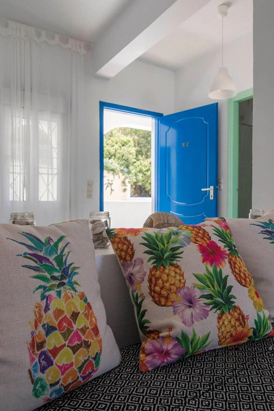 Seating area in Armadoros Hotel / Ios Backpackers