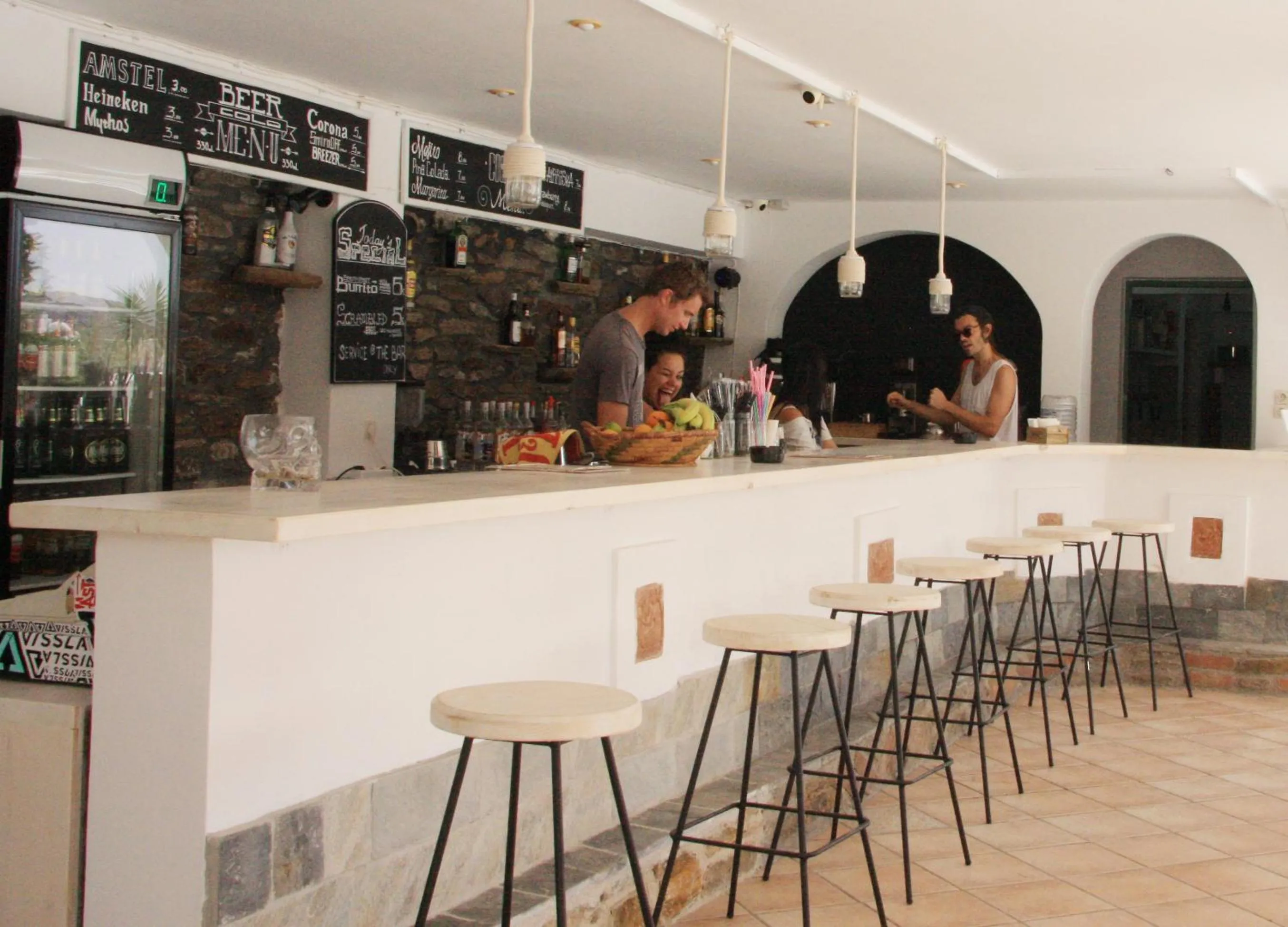 Lounge or bar in Armadoros Hotel / Ios Backpackers