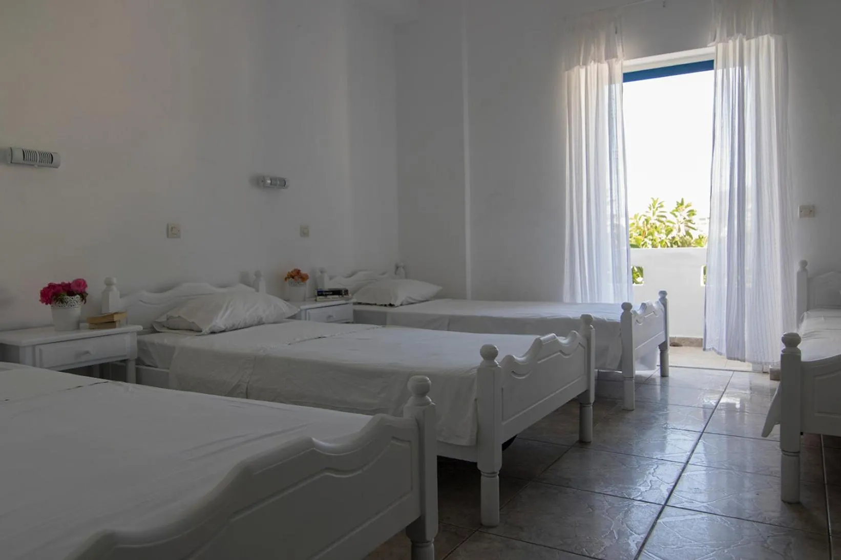 Photo of the whole room, Bed in Armadoros Hotel / Ios Backpackers