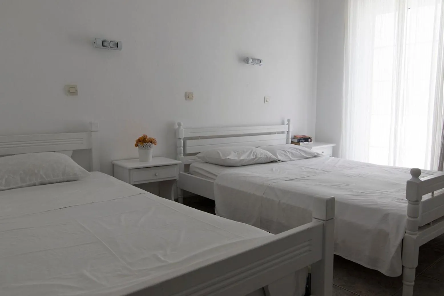 Photo of the whole room, Bed in Armadoros Hotel / Ios Backpackers