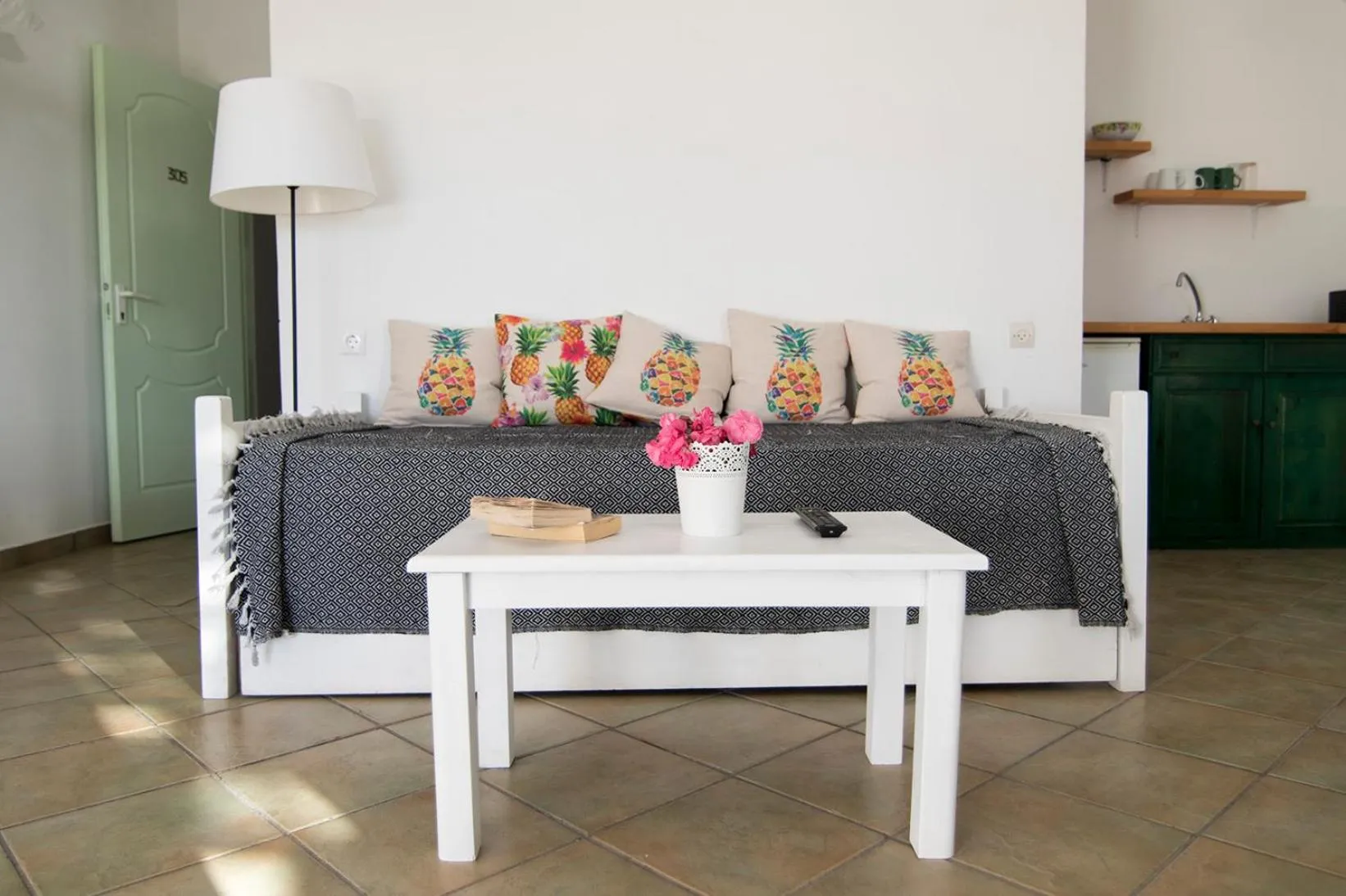 Living room in Armadoros Hotel / Ios Backpackers